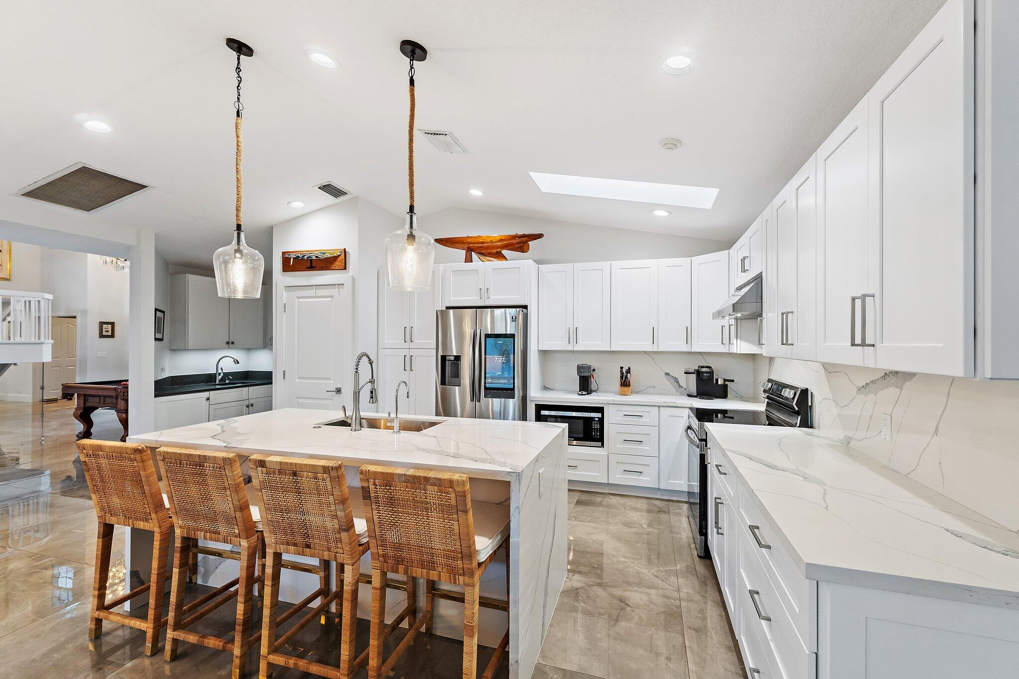 NORTH HOBE SOUND SHORES - Residential