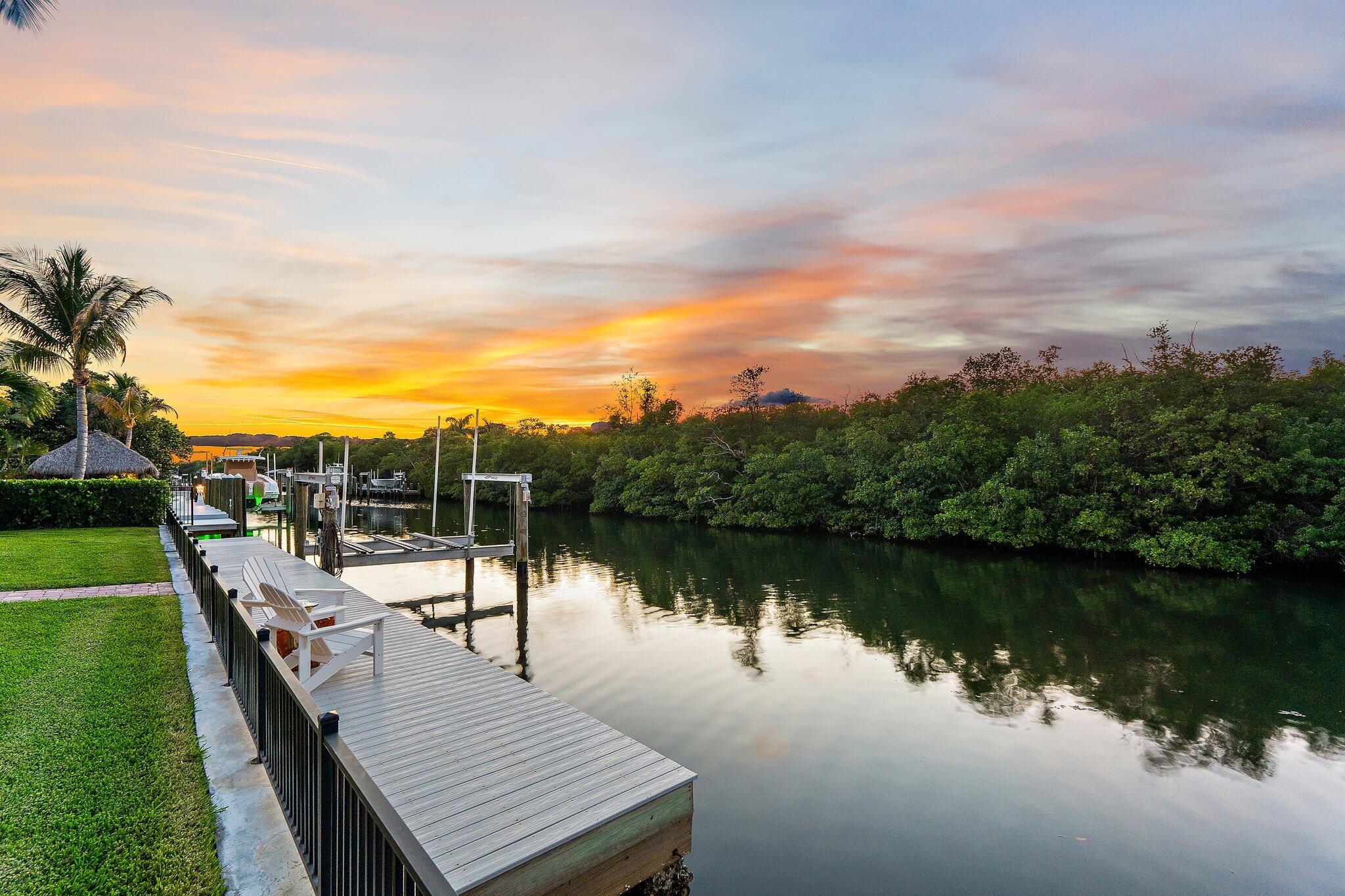 NORTH HOBE SOUND SHORES - Residential