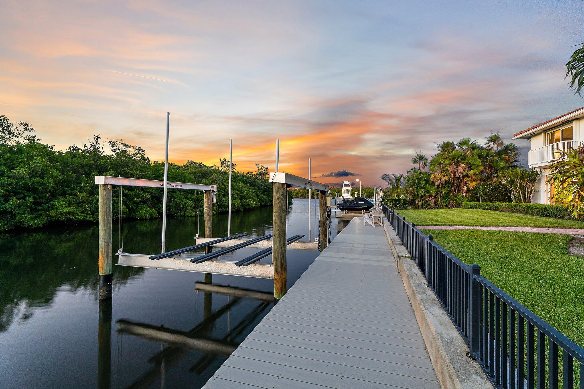 NORTH HOBE SOUND SHORES - Residential
