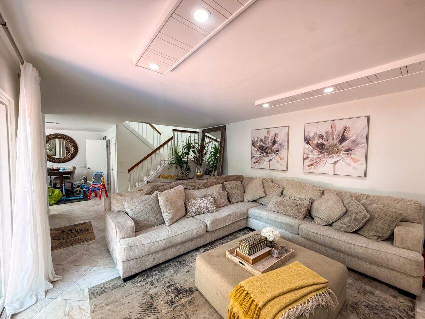VILLAS AT WOODLAND GREENS - Residential