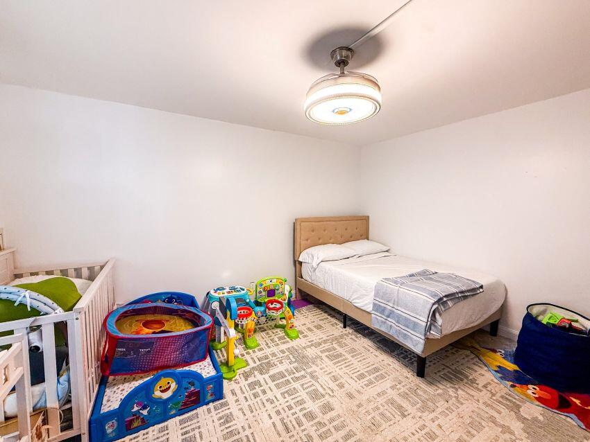 VILLAS AT WOODLAND GREENS - Residential