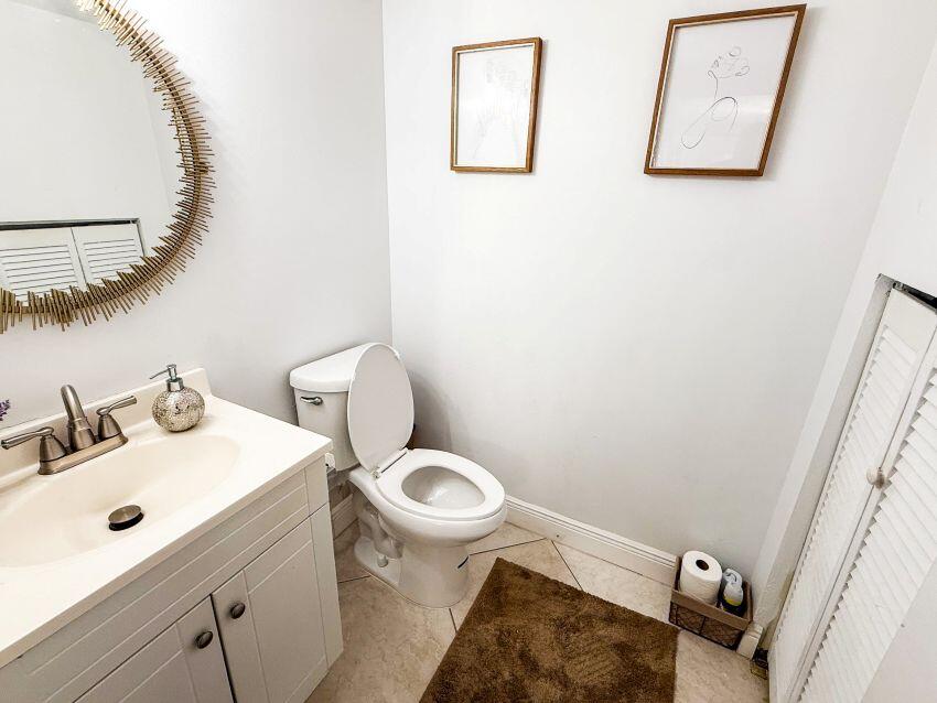 VILLAS AT WOODLAND GREENS - Residential