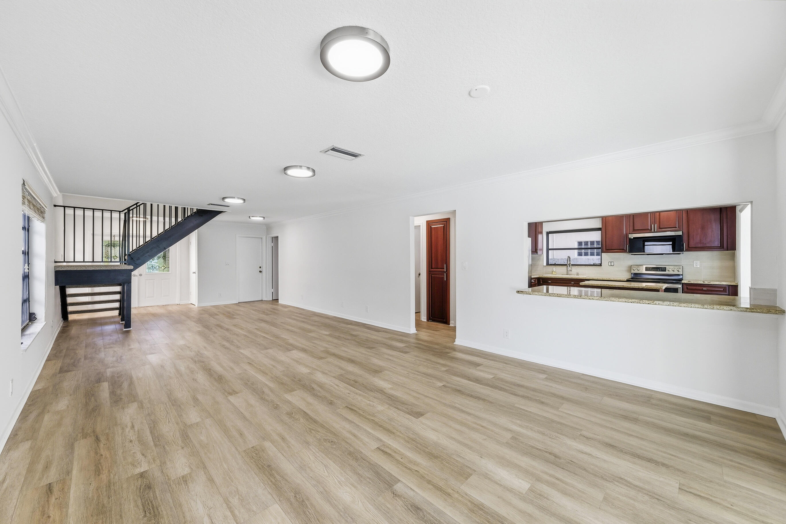 RIO VISTA ISLES - Residential