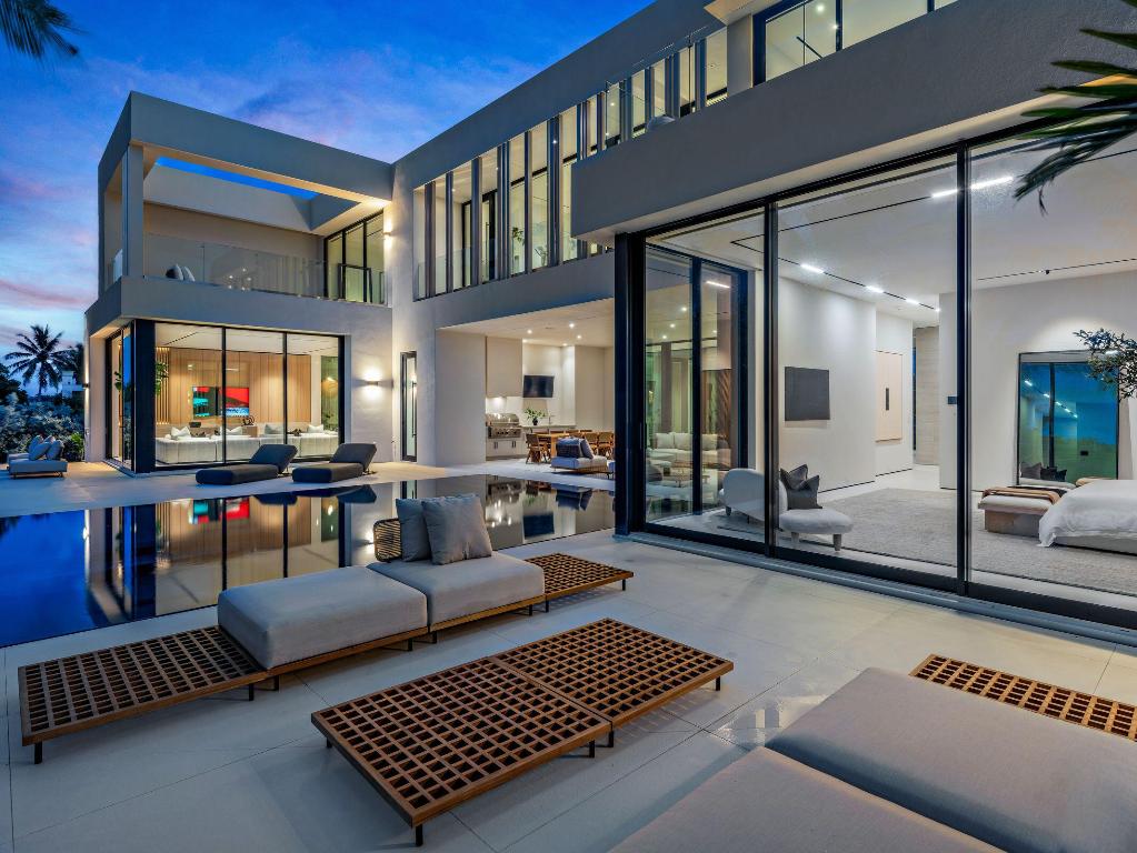POINT MANALAPAN PL 1 IN - Residential