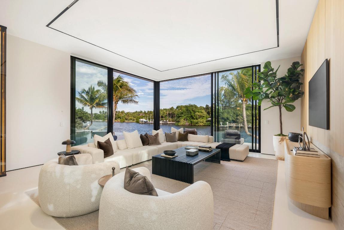 POINT MANALAPAN PL 1 IN - Residential