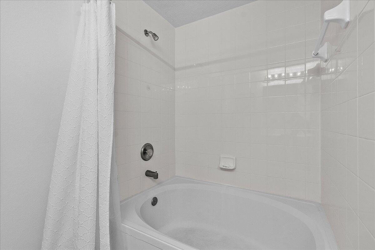 SAN MATERA THE GARDENS CONDO - Residential Lease
