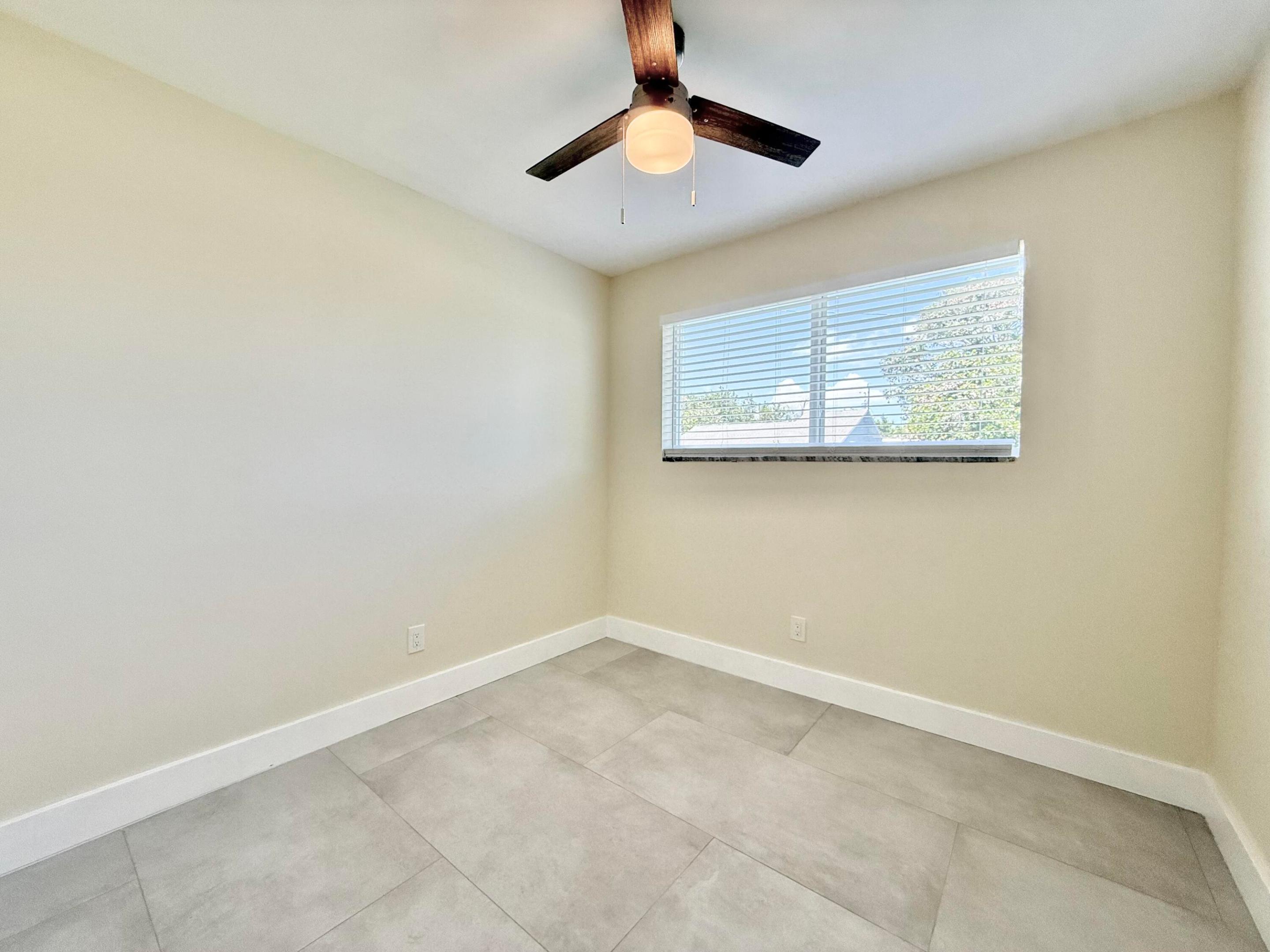 OLYMPIA / BANNER LAKE - Residential Lease