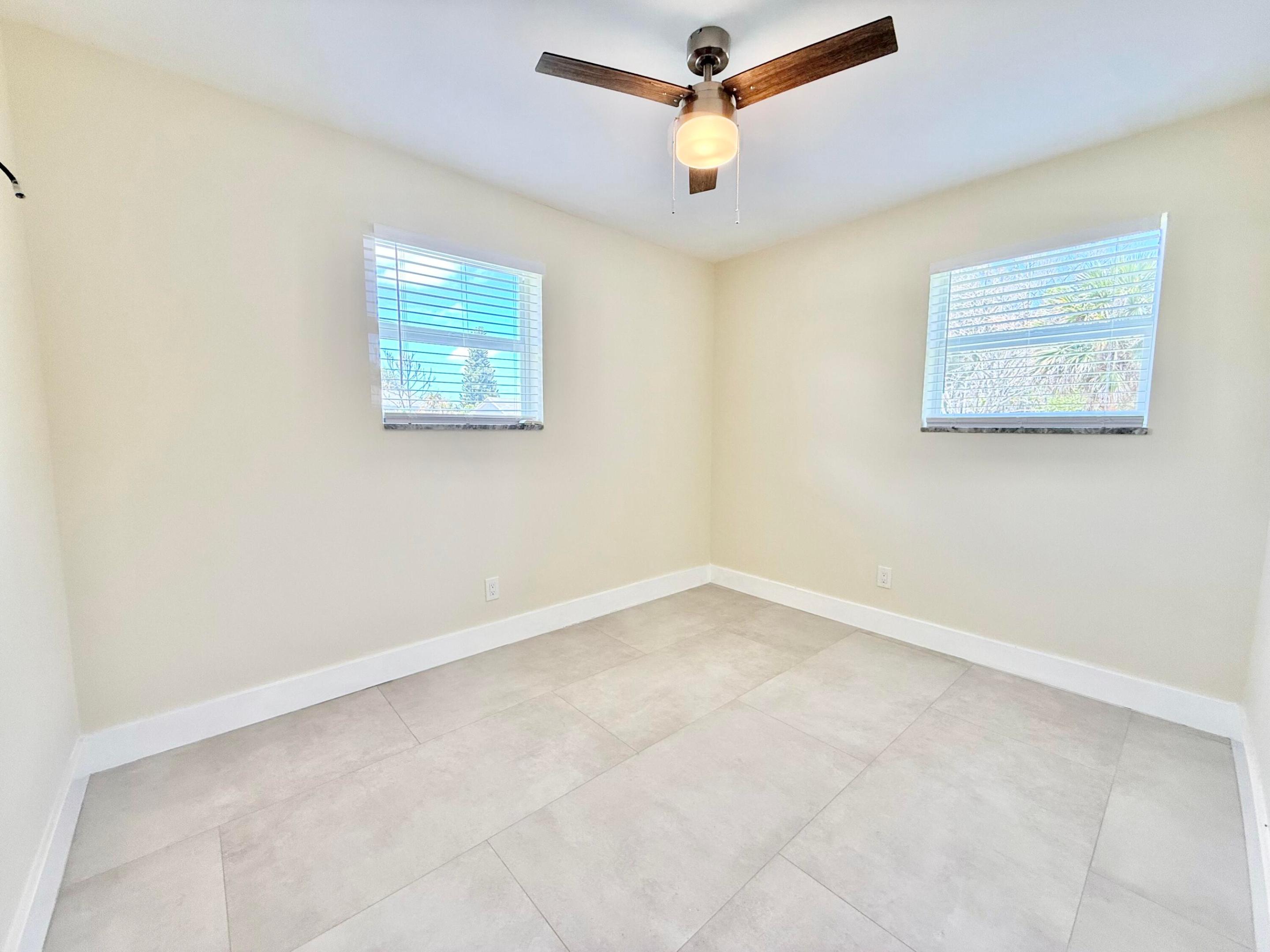 OLYMPIA / BANNER LAKE - Residential Lease