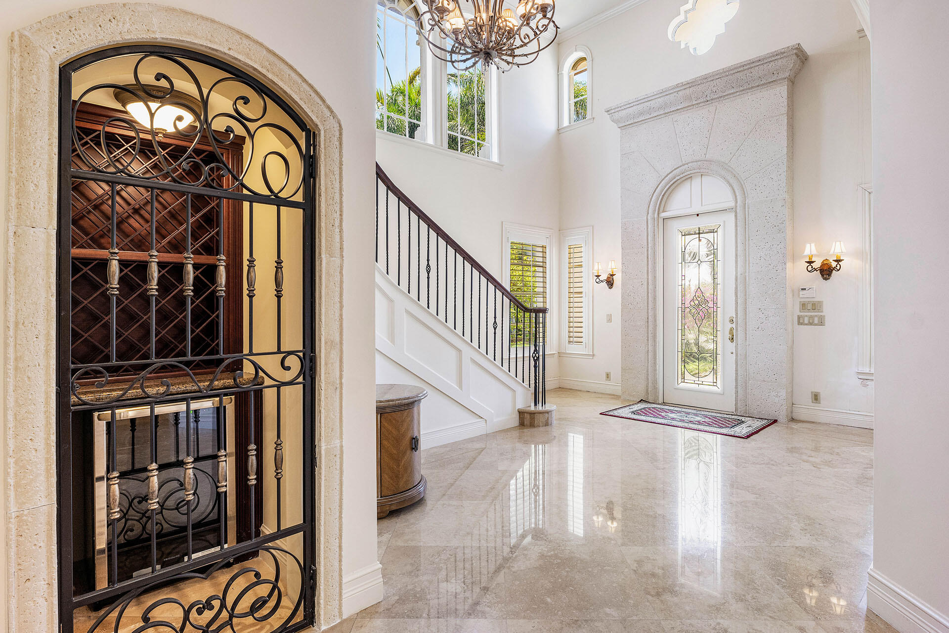 ROYAL PALM YACHT & COUNTRY CLUB - Residential