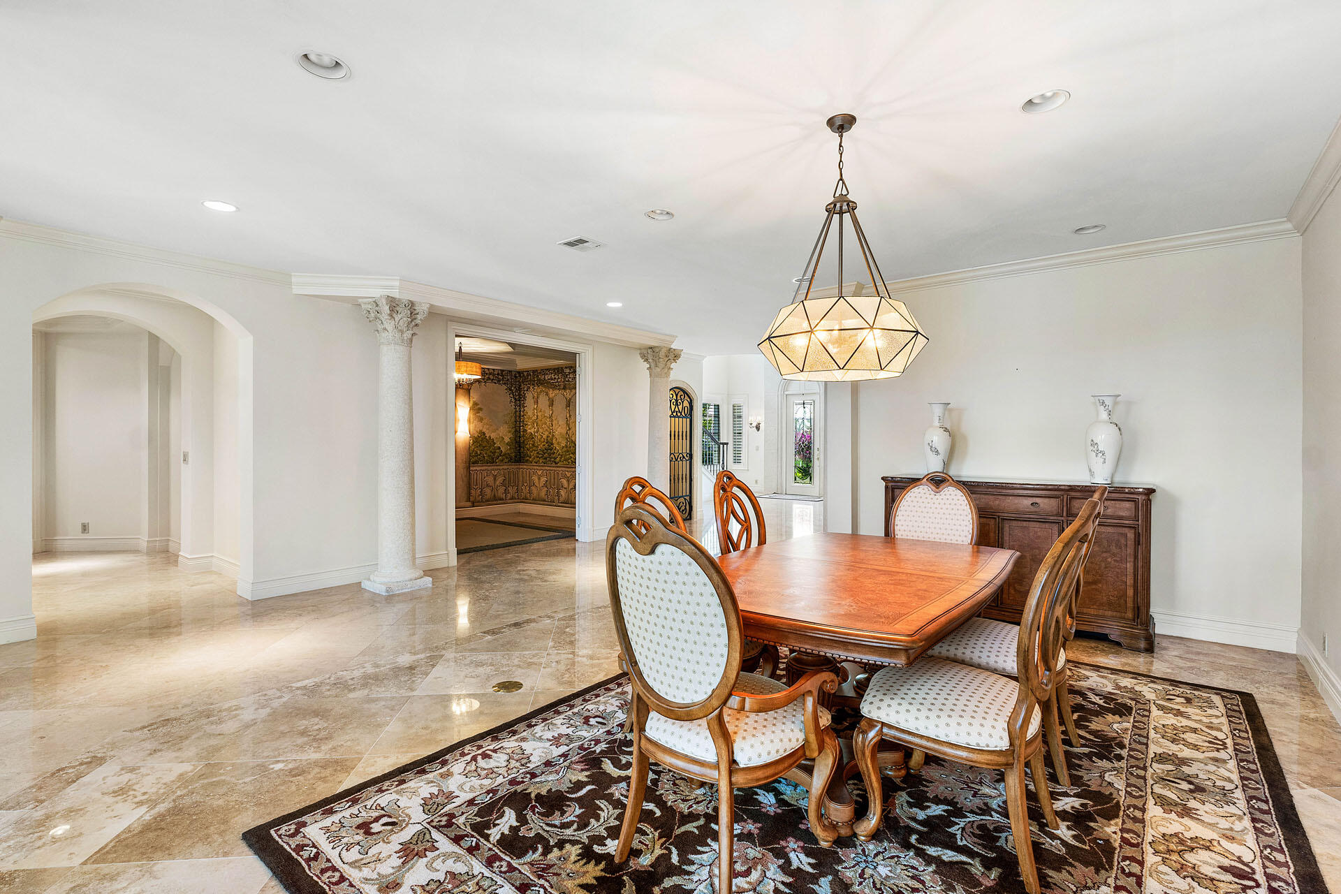 ROYAL PALM YACHT & COUNTRY CLUB - Residential
