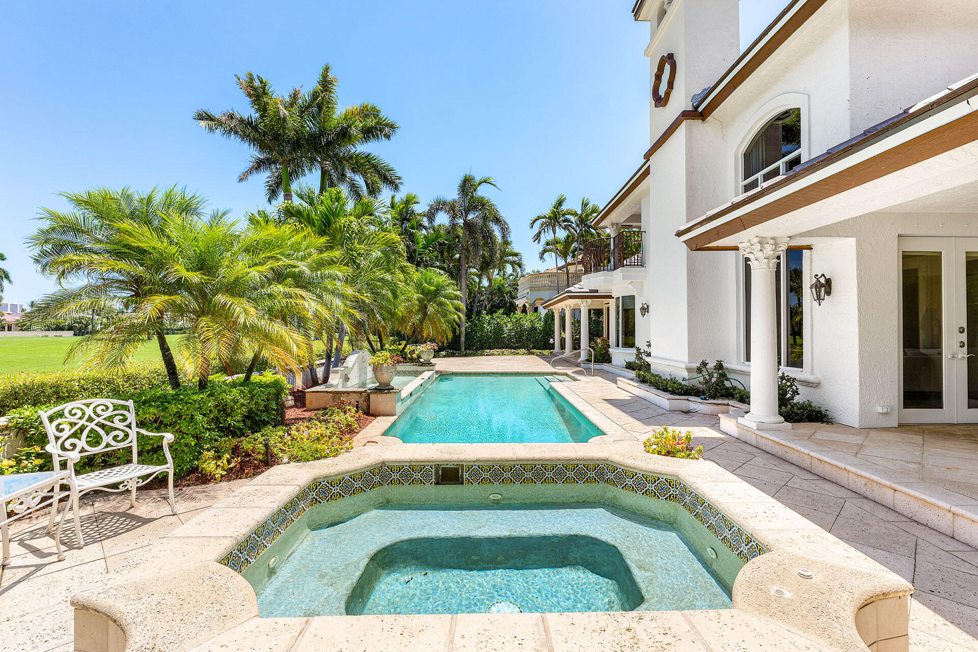 ROYAL PALM YACHT & COUNTRY CLUB - Residential