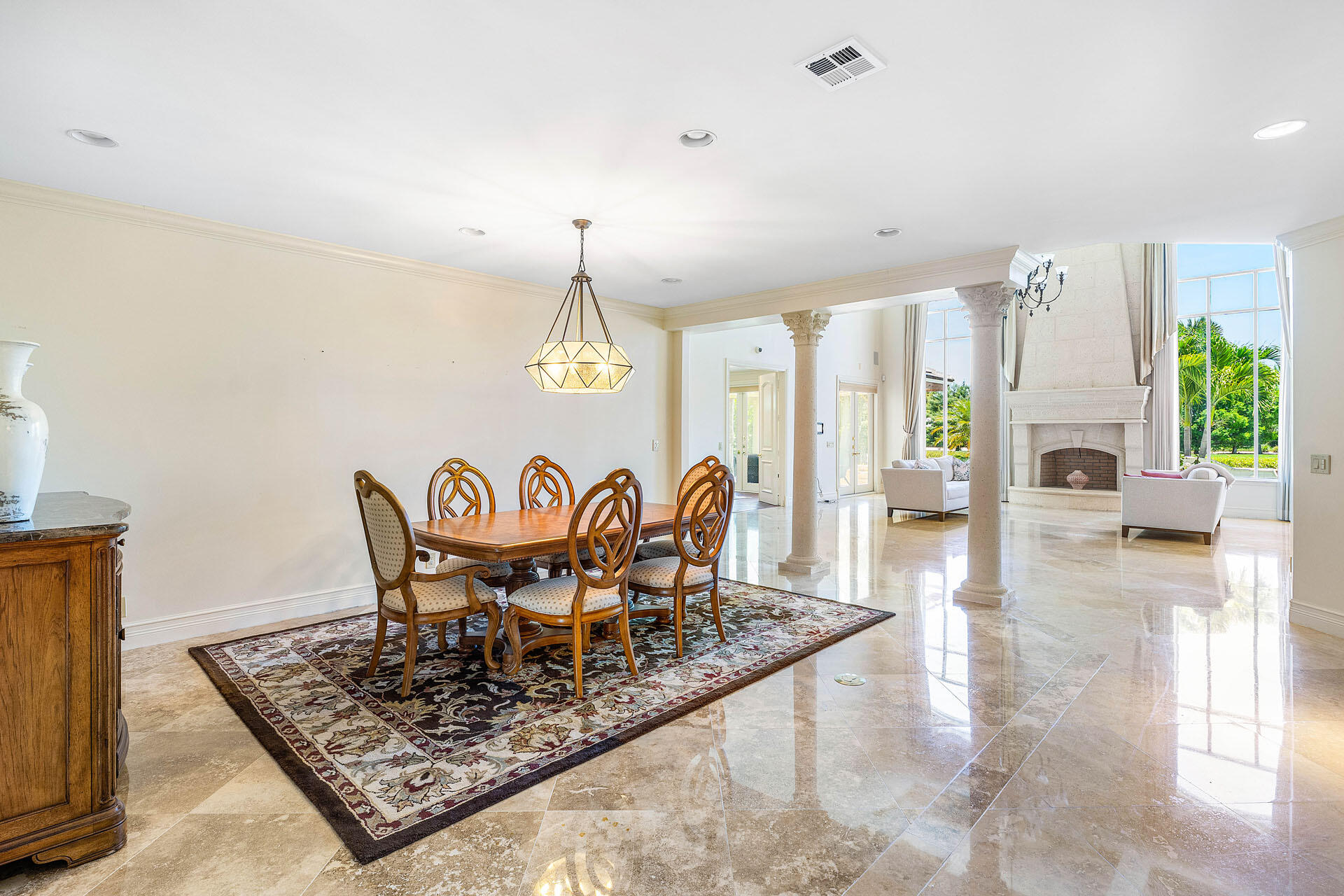 ROYAL PALM YACHT & COUNTRY CLUB - Residential