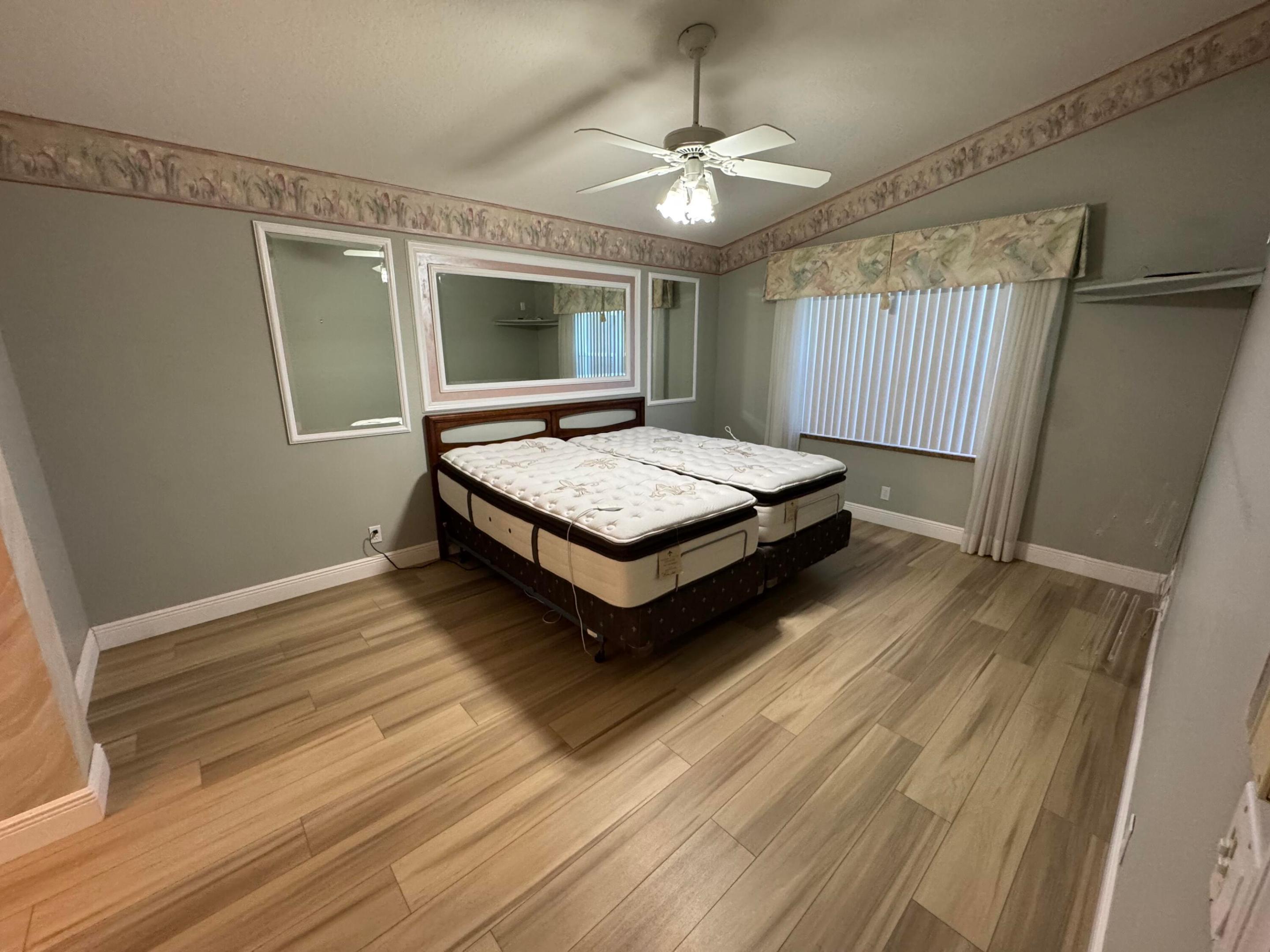 LAKERIDGE GREENS AT PIPERS GLEN - Residential