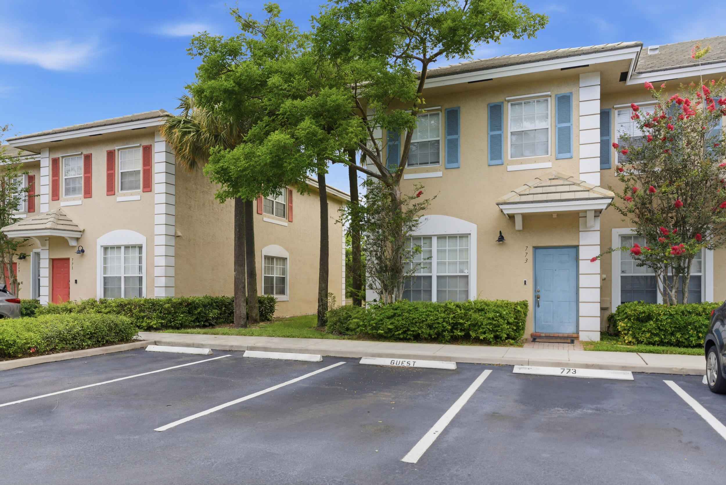 Well-maintained 3BR/2.5BA townhome featuring an open floor plan with spacious living and dining areas, and vaulted ceilings. Enjoy a private covered patio with peaceful green views and no direct rear neighbors. Upstairs offers generously sized bedrooms, including 2 primary suites with en-suite bath, plus a convenient laundry room with full-size washer and dryer. Centrally located near shopping, dining, schools, and major highways. Easy to show via ShowingTime.