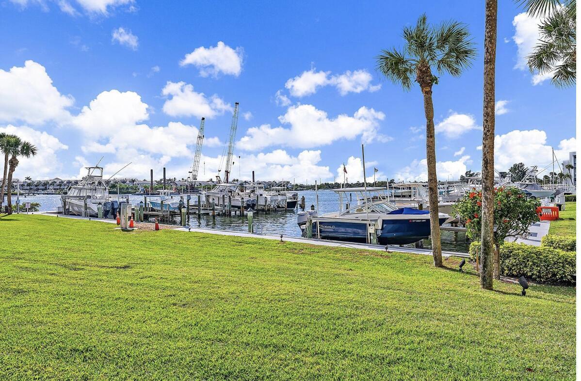 JUPITER COVE CONDO - Residential Lease