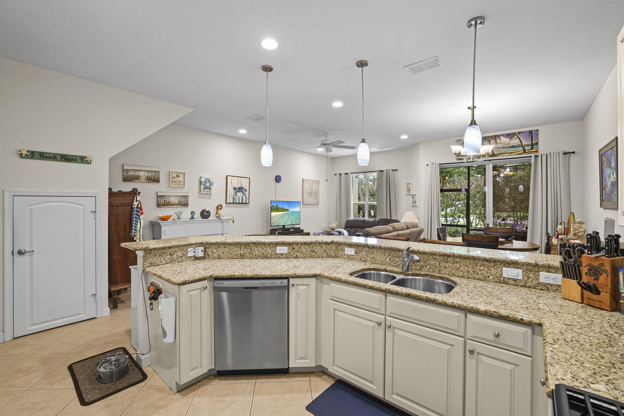 ST ANDREWS TOWNHOMES - Residential