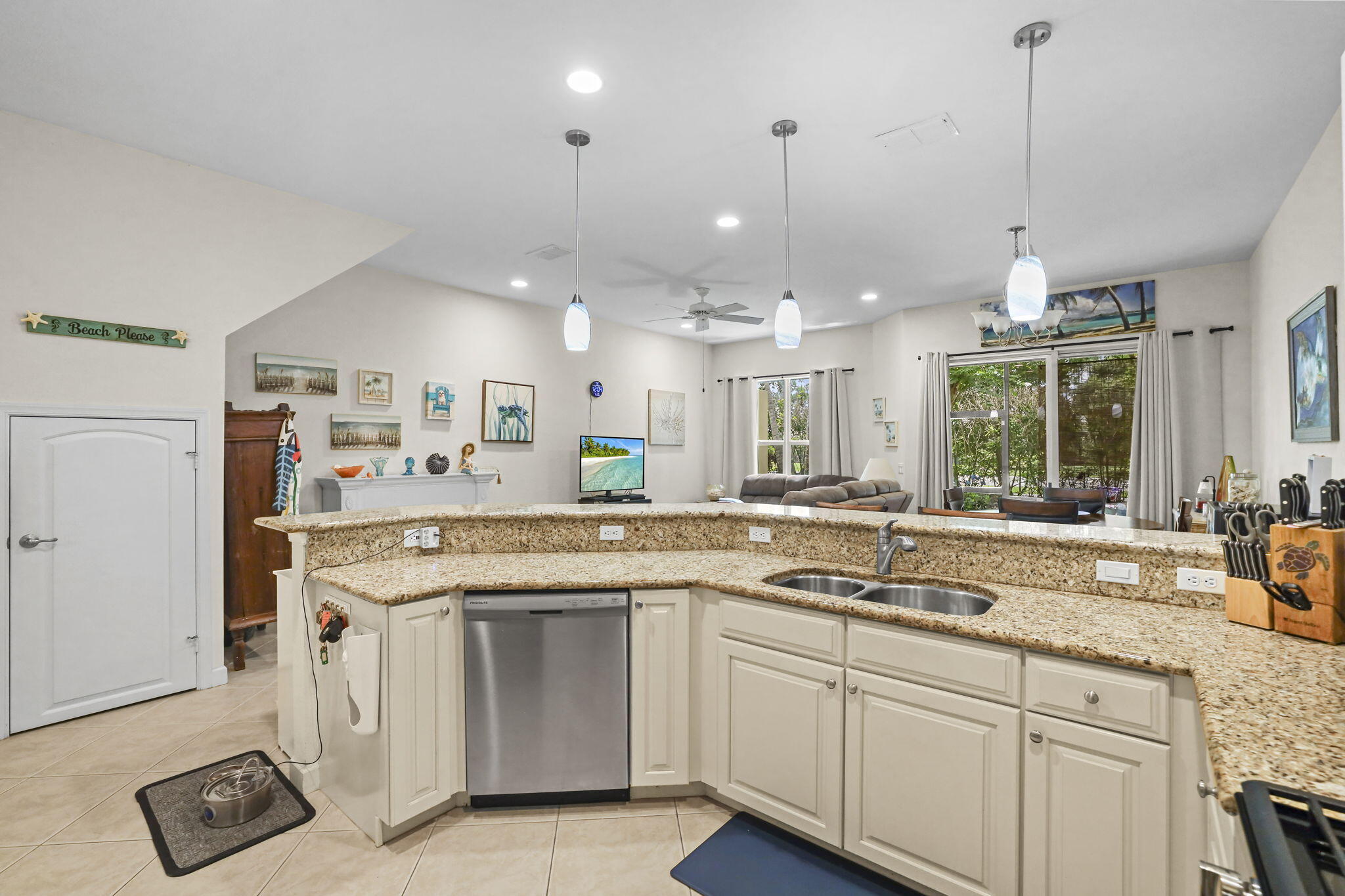 ST ANDREWS TOWNHOMES - Residential