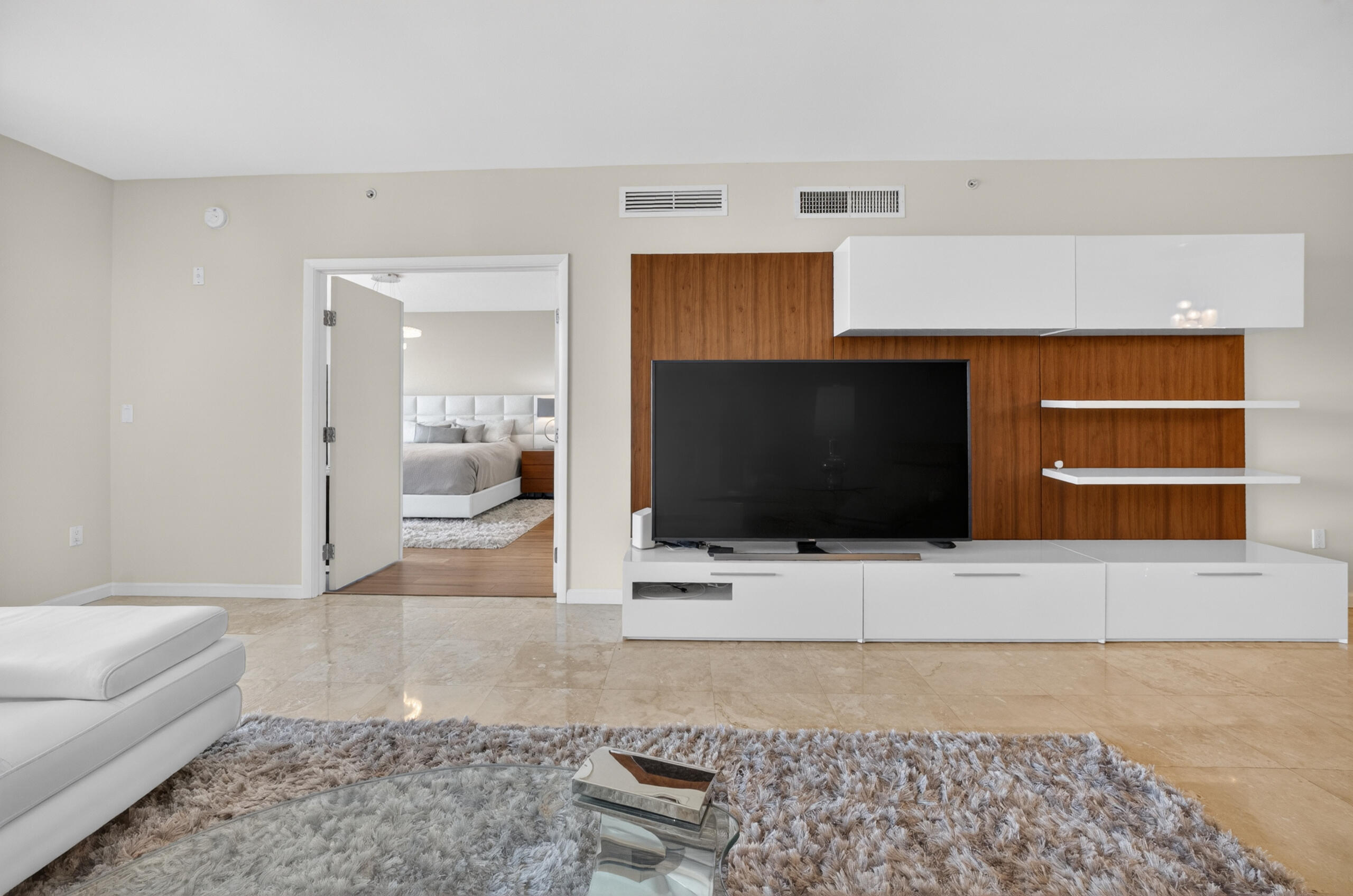 45 HENDRICKS CONDO - Residential Lease