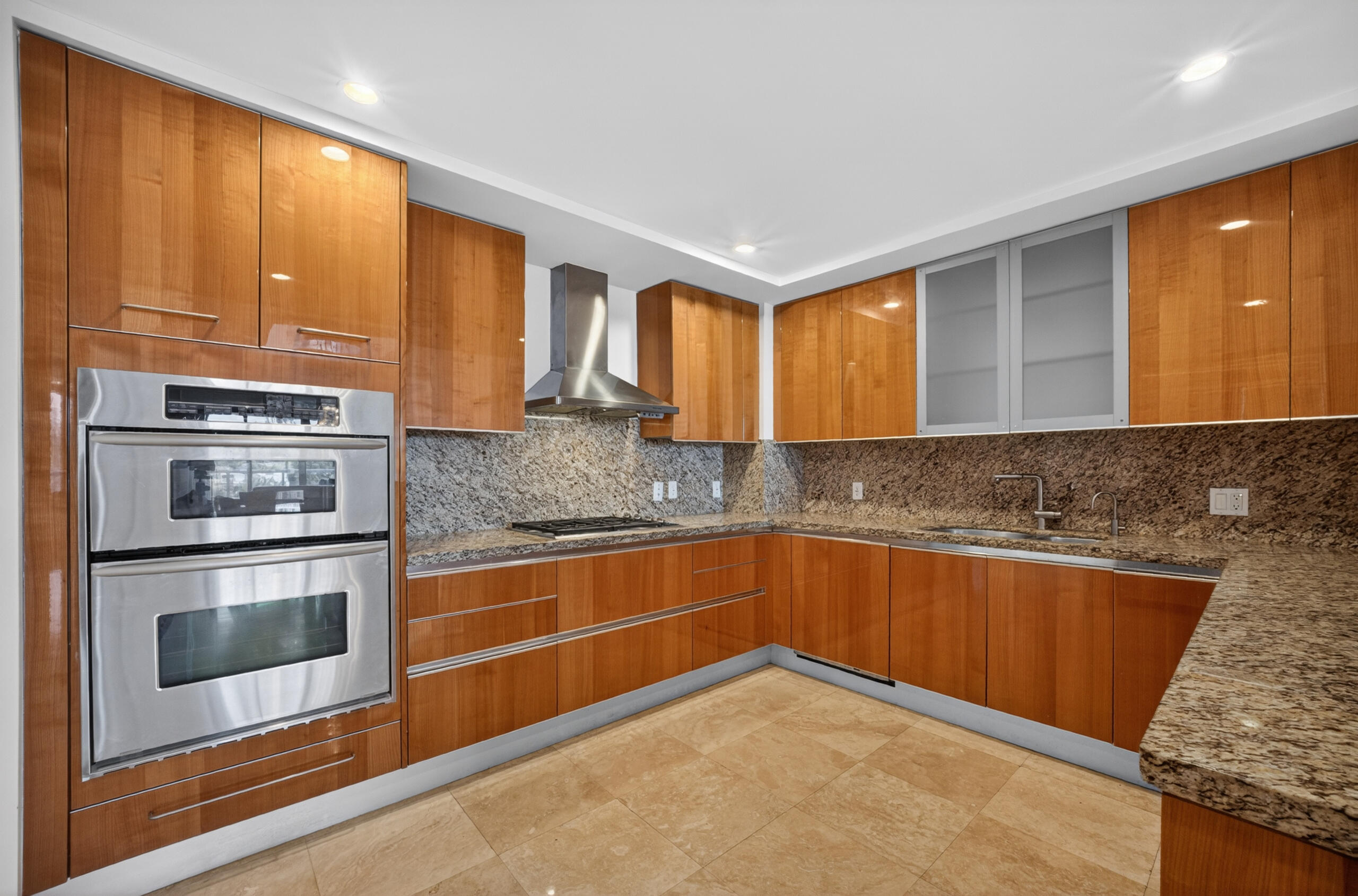 45 HENDRICKS CONDO - Residential Lease