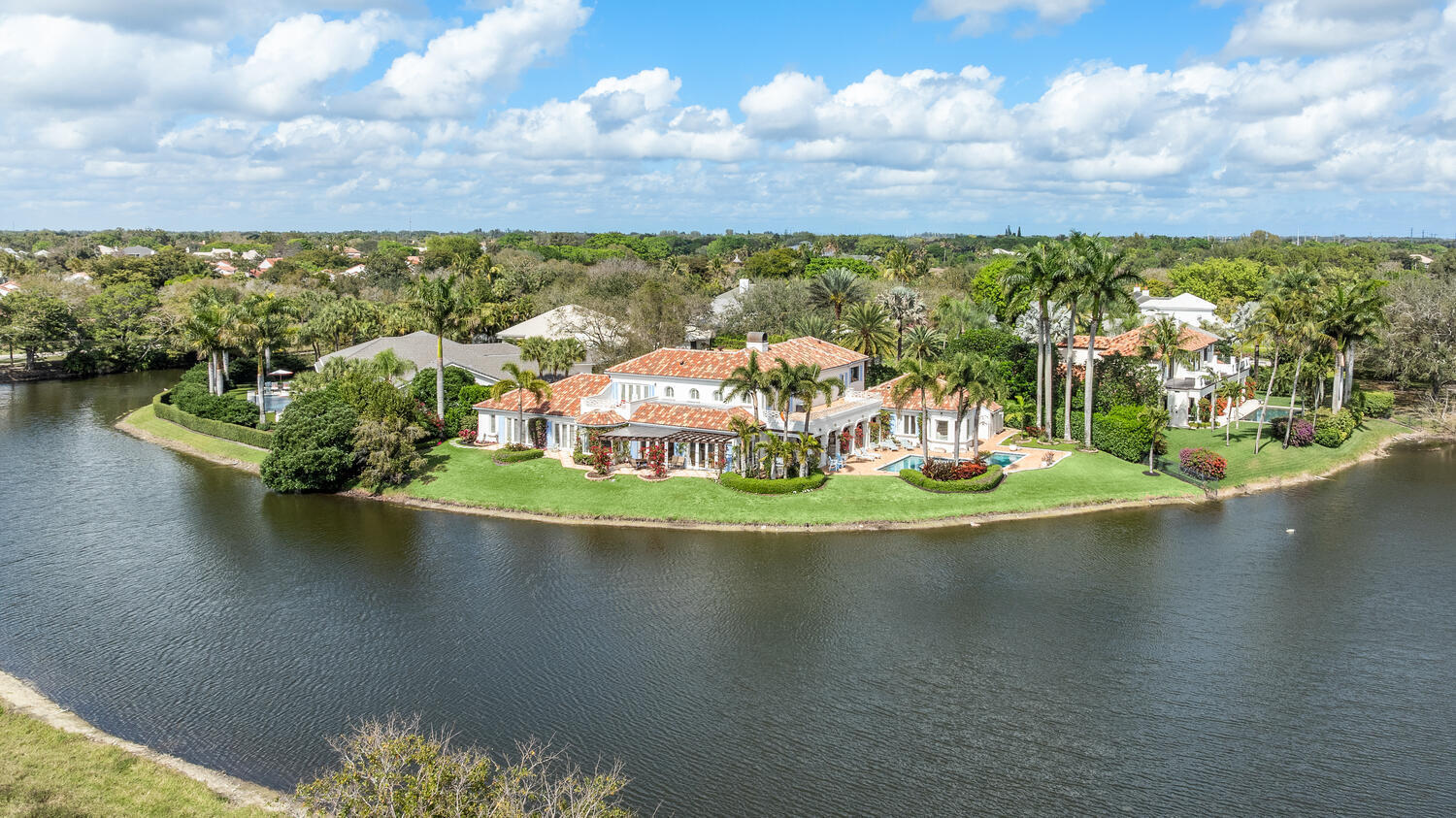 FAIRWAY ISLAND OF PB POLO & CNTRY CLUB WELLINGTON - Residential