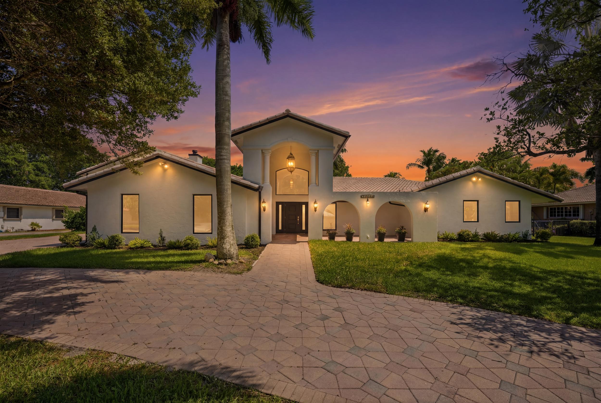 CORAL SPRINGS COUNTRY CLUB - Residential