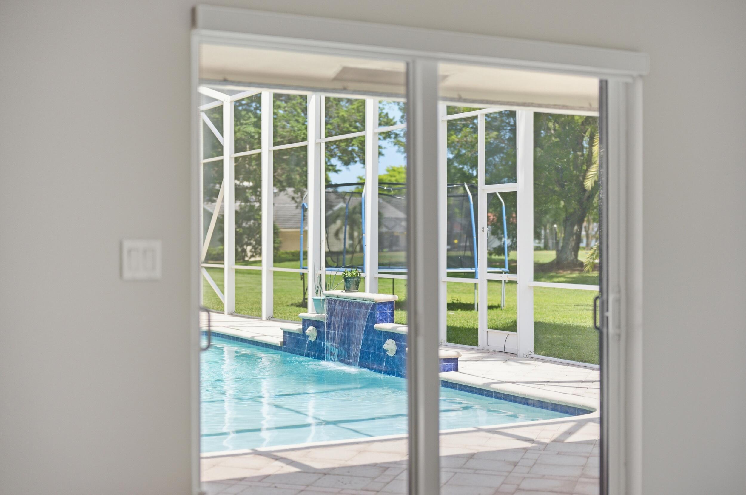 CORAL SPRINGS COUNTRY CLUB - Residential