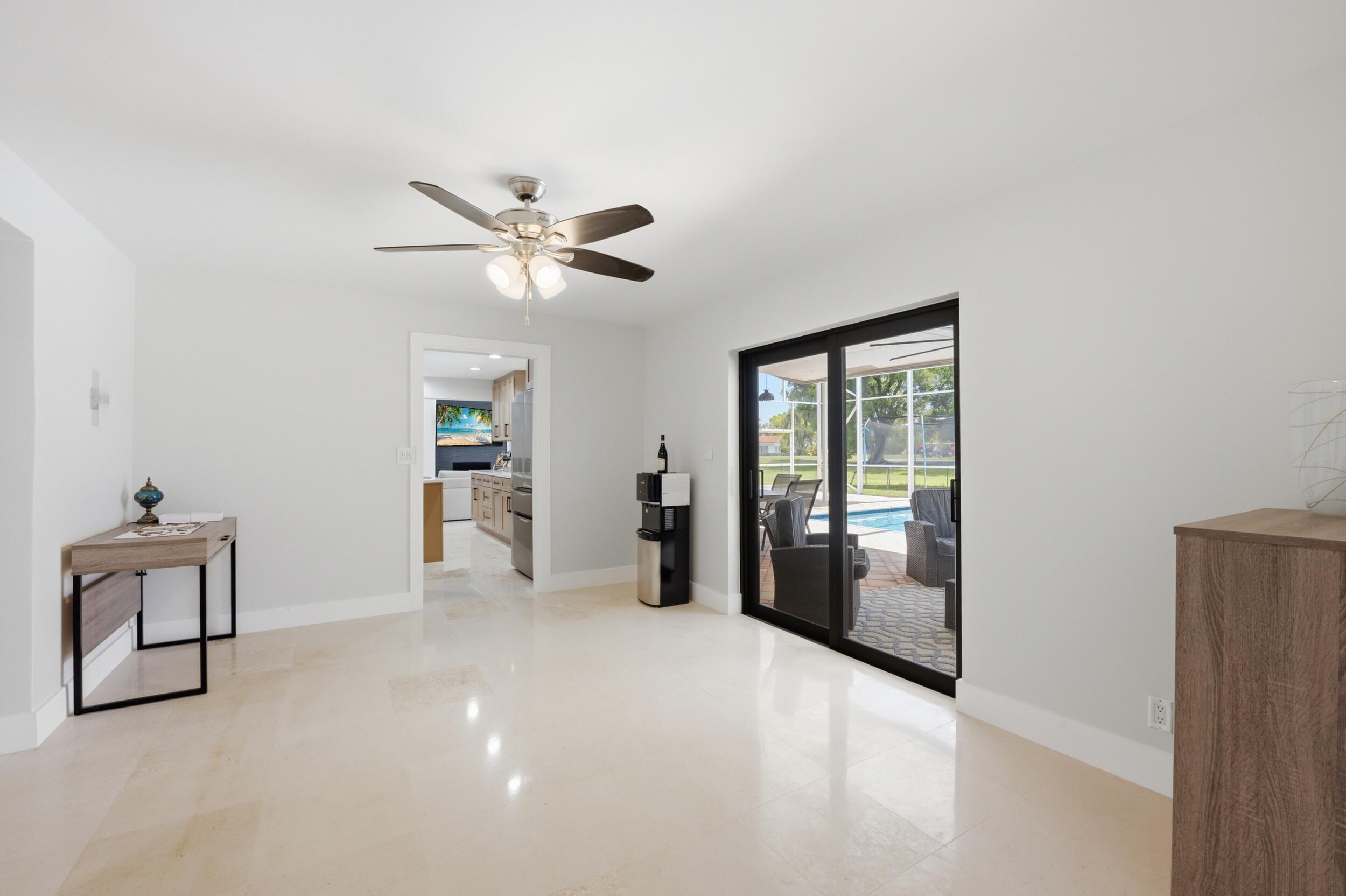 CORAL SPRINGS COUNTRY CLUB - Residential