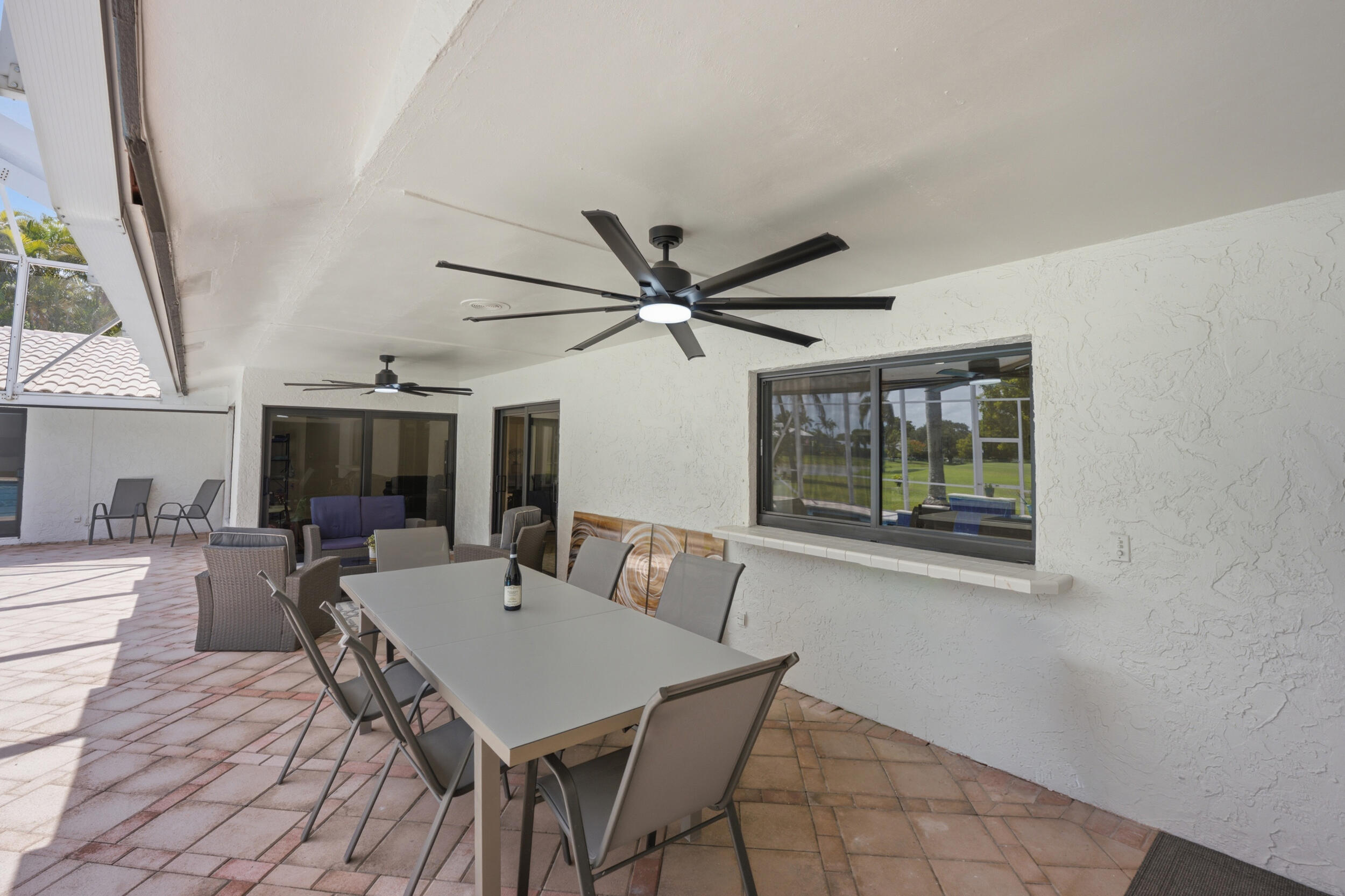 CORAL SPRINGS COUNTRY CLUB - Residential