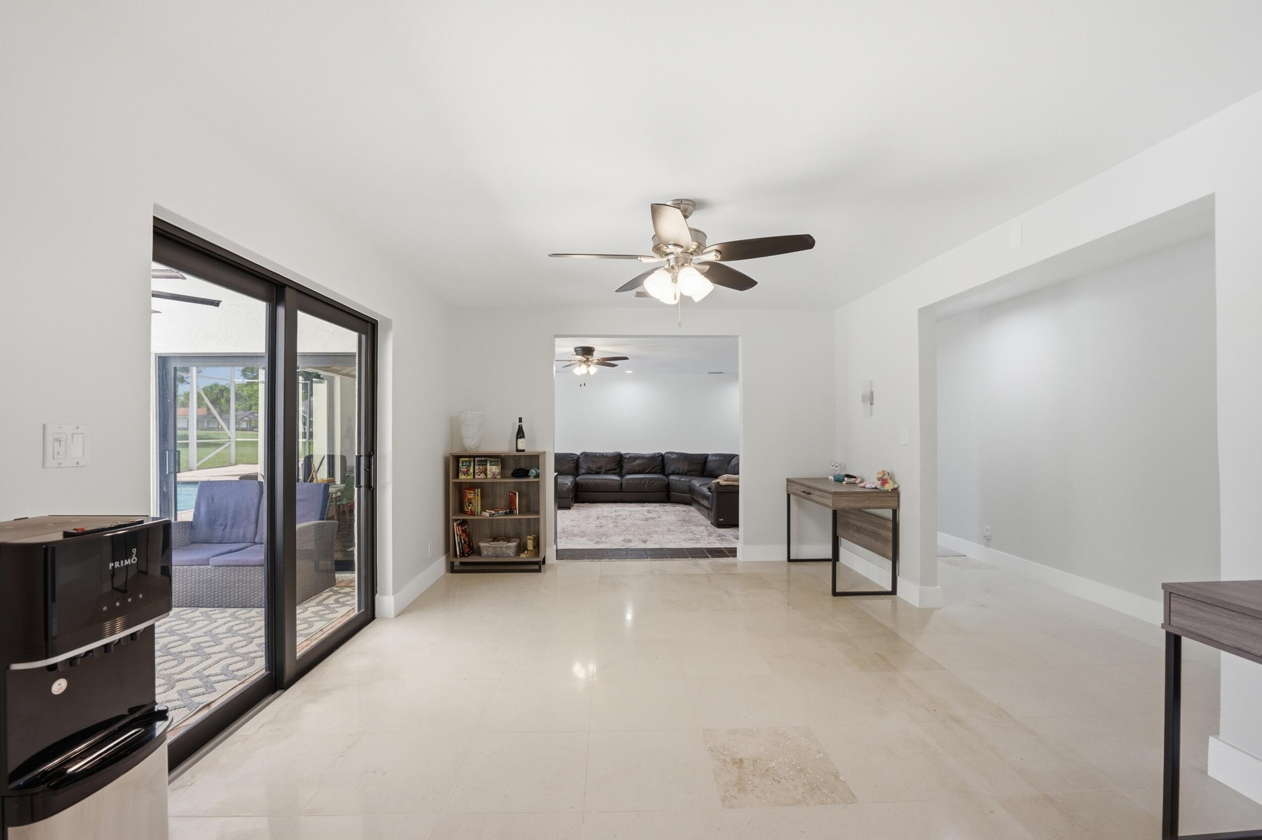 CORAL SPRINGS COUNTRY CLUB - Residential
