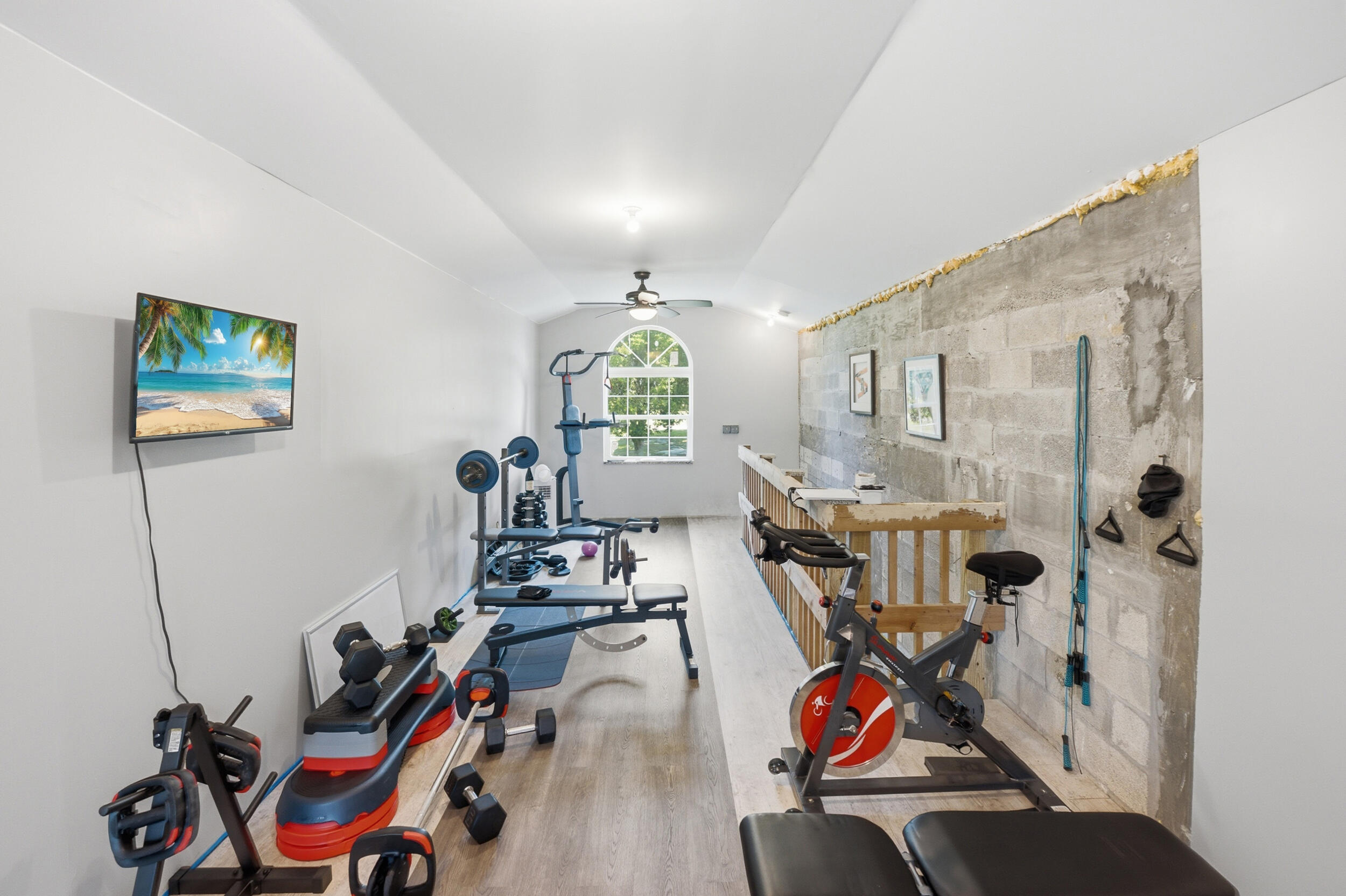 CORAL SPRINGS COUNTRY CLUB - Residential