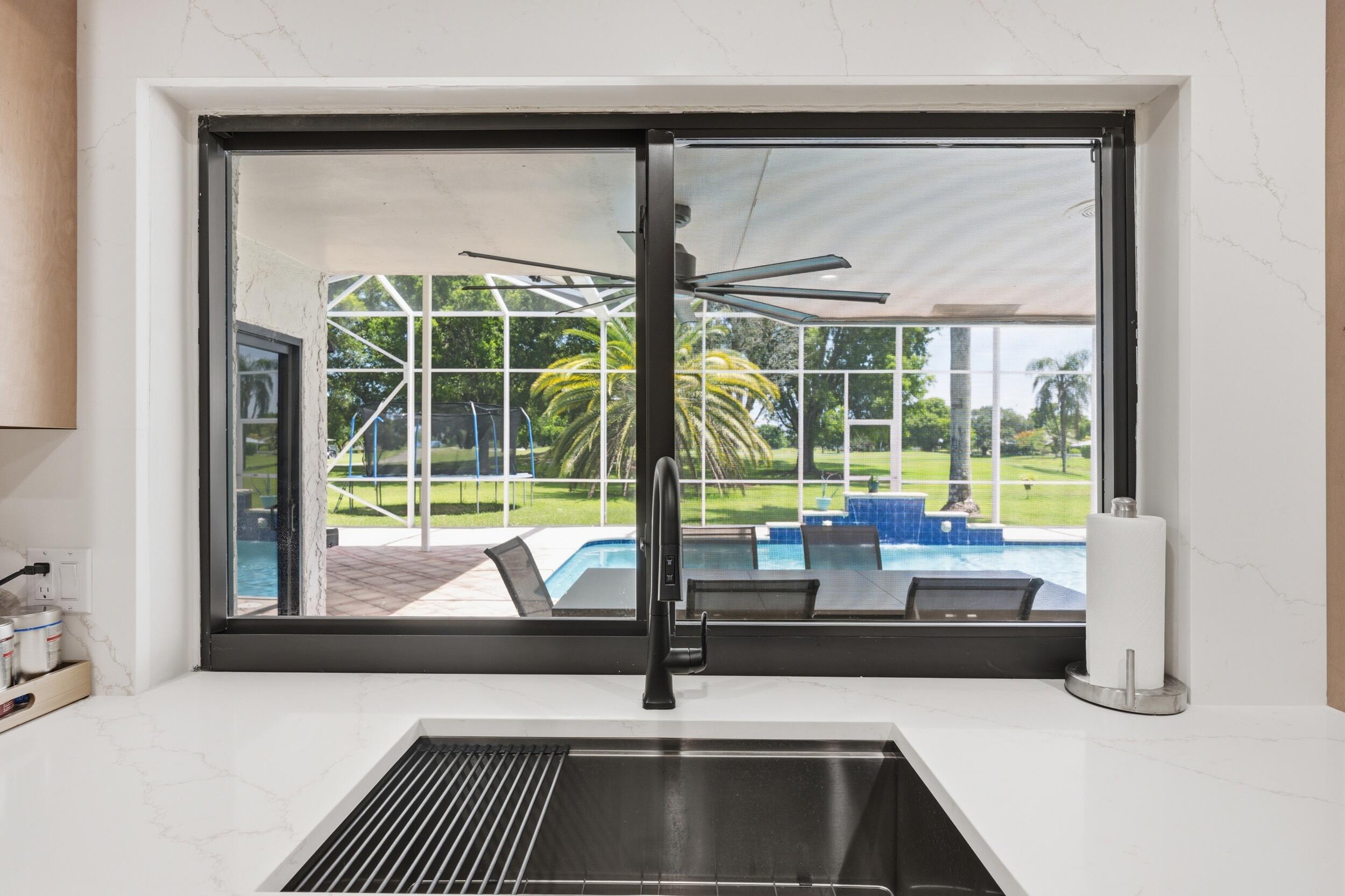 CORAL SPRINGS COUNTRY CLUB - Residential