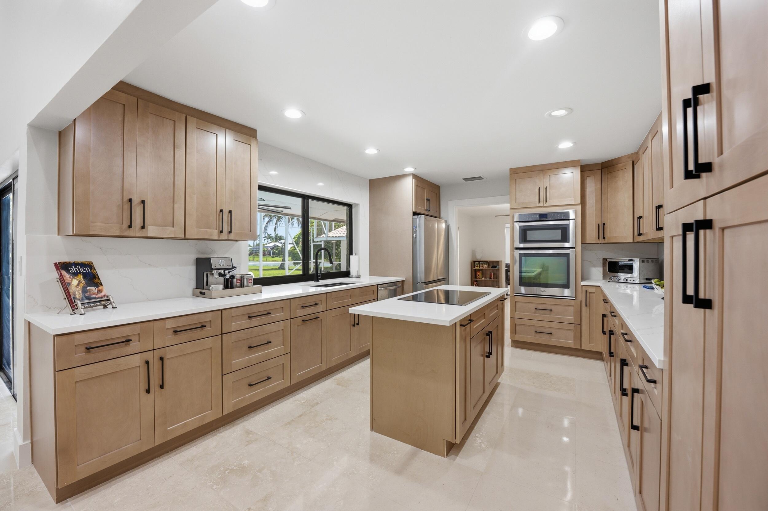 CORAL SPRINGS COUNTRY CLUB - Residential