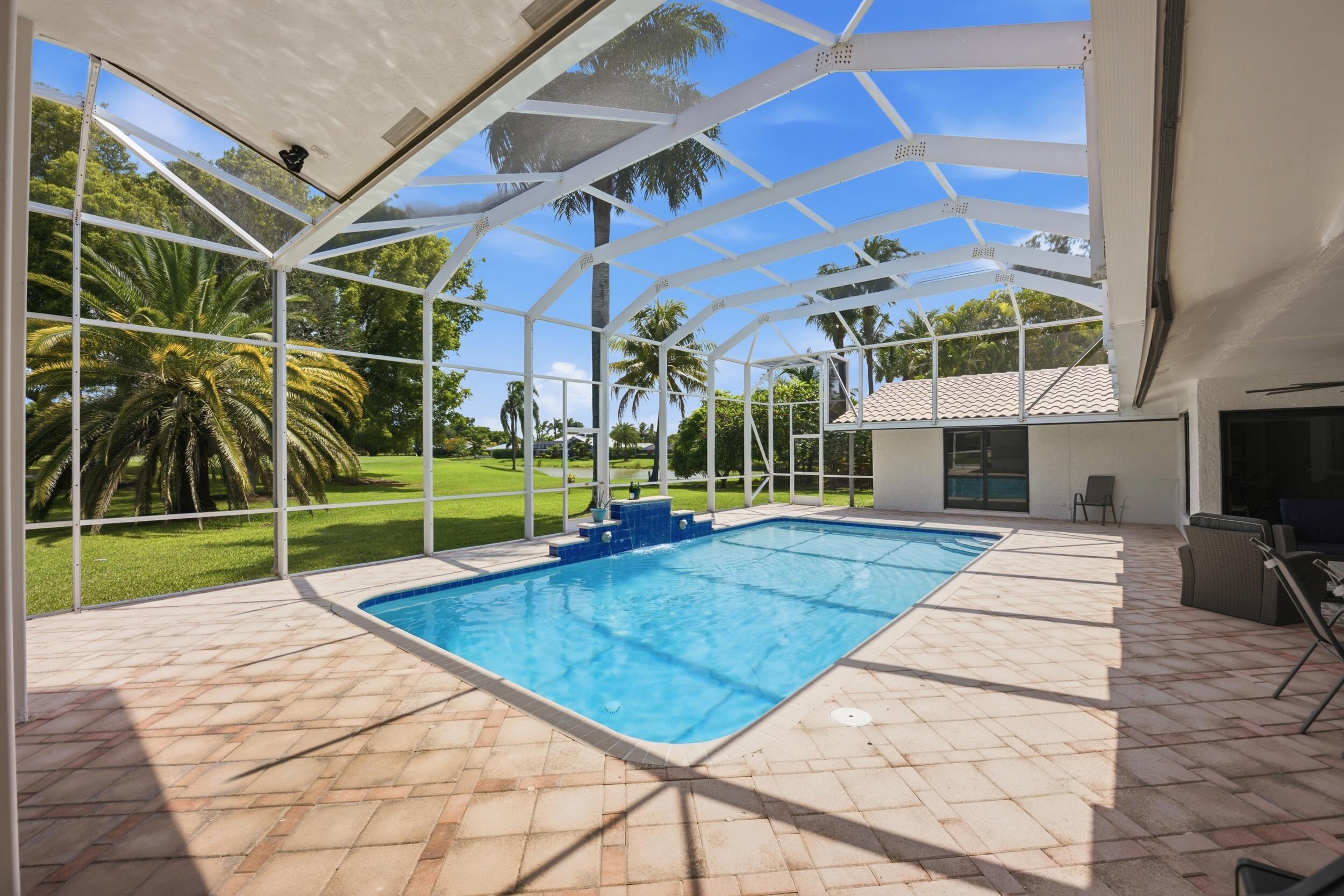 CORAL SPRINGS COUNTRY CLUB - Residential