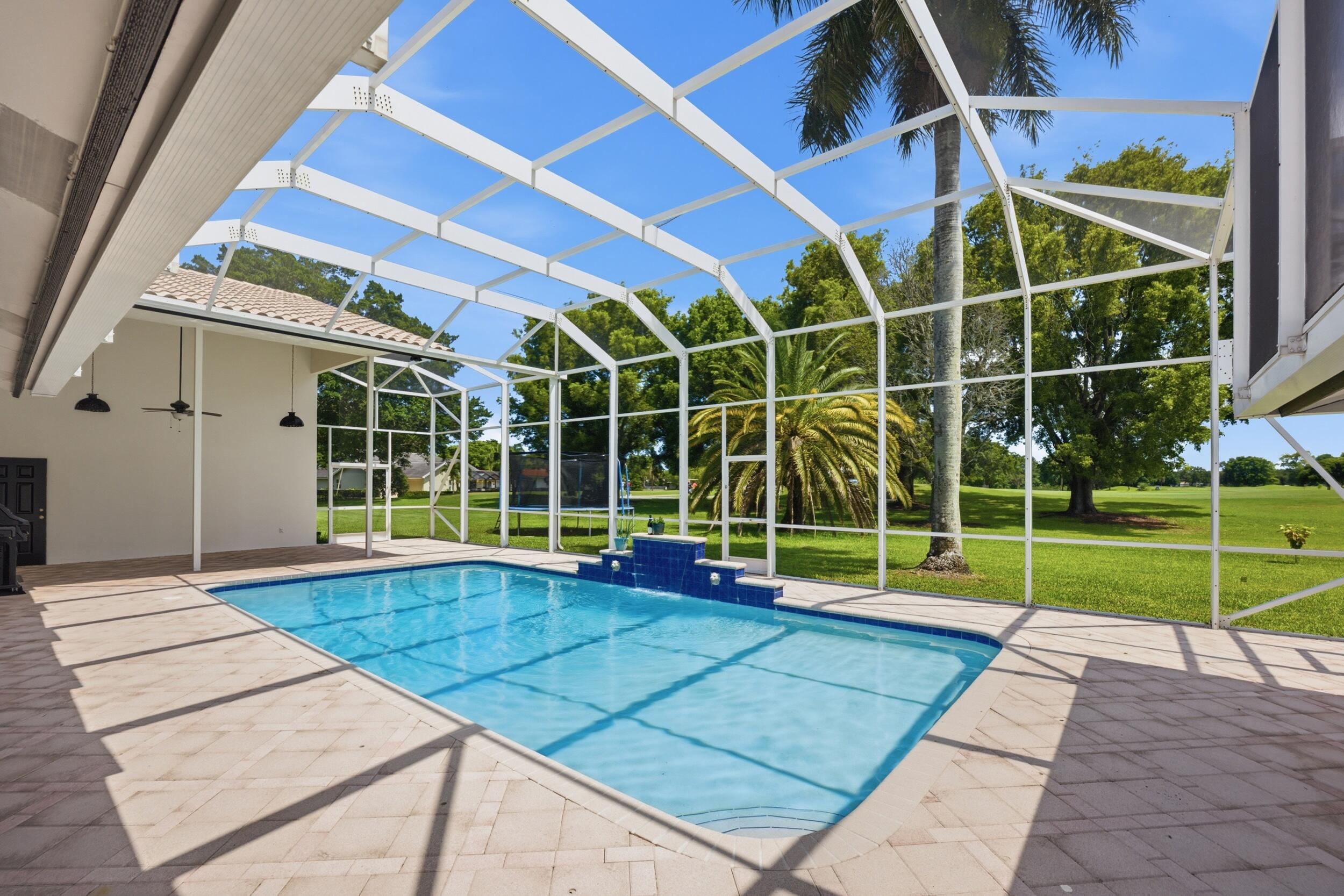 CORAL SPRINGS COUNTRY CLUB - Residential