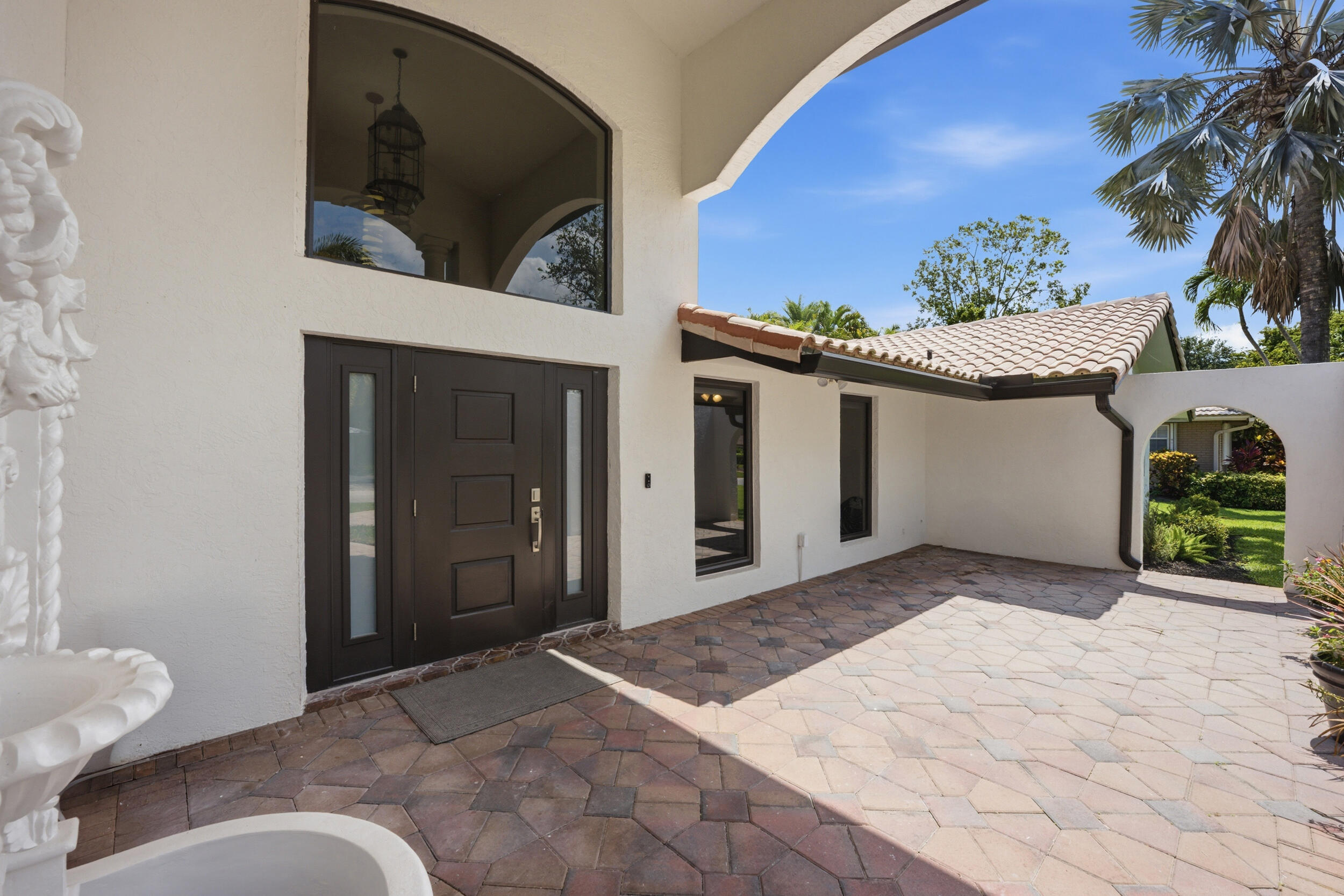CORAL SPRINGS COUNTRY CLUB - Residential