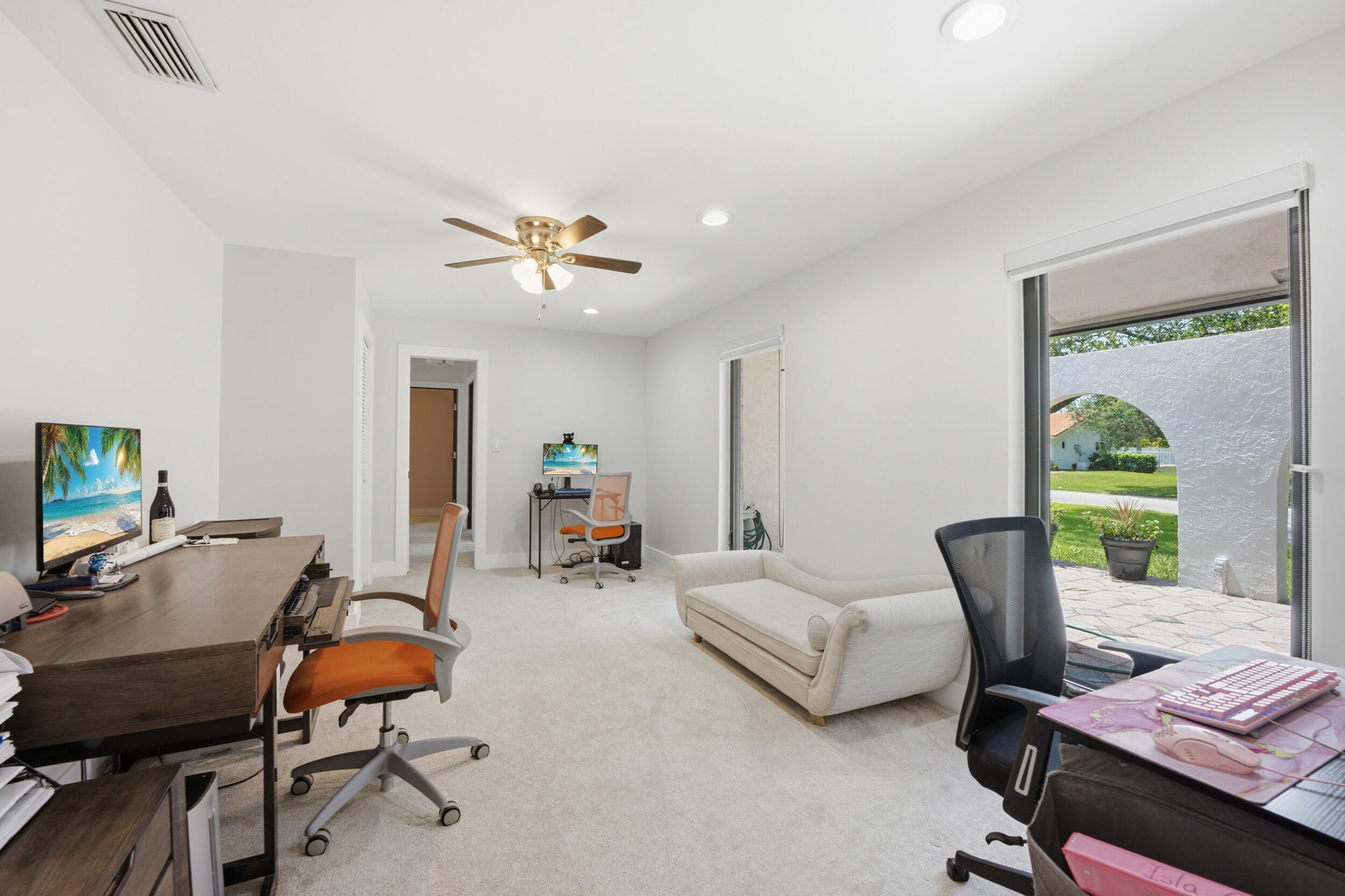 CORAL SPRINGS COUNTRY CLUB - Residential