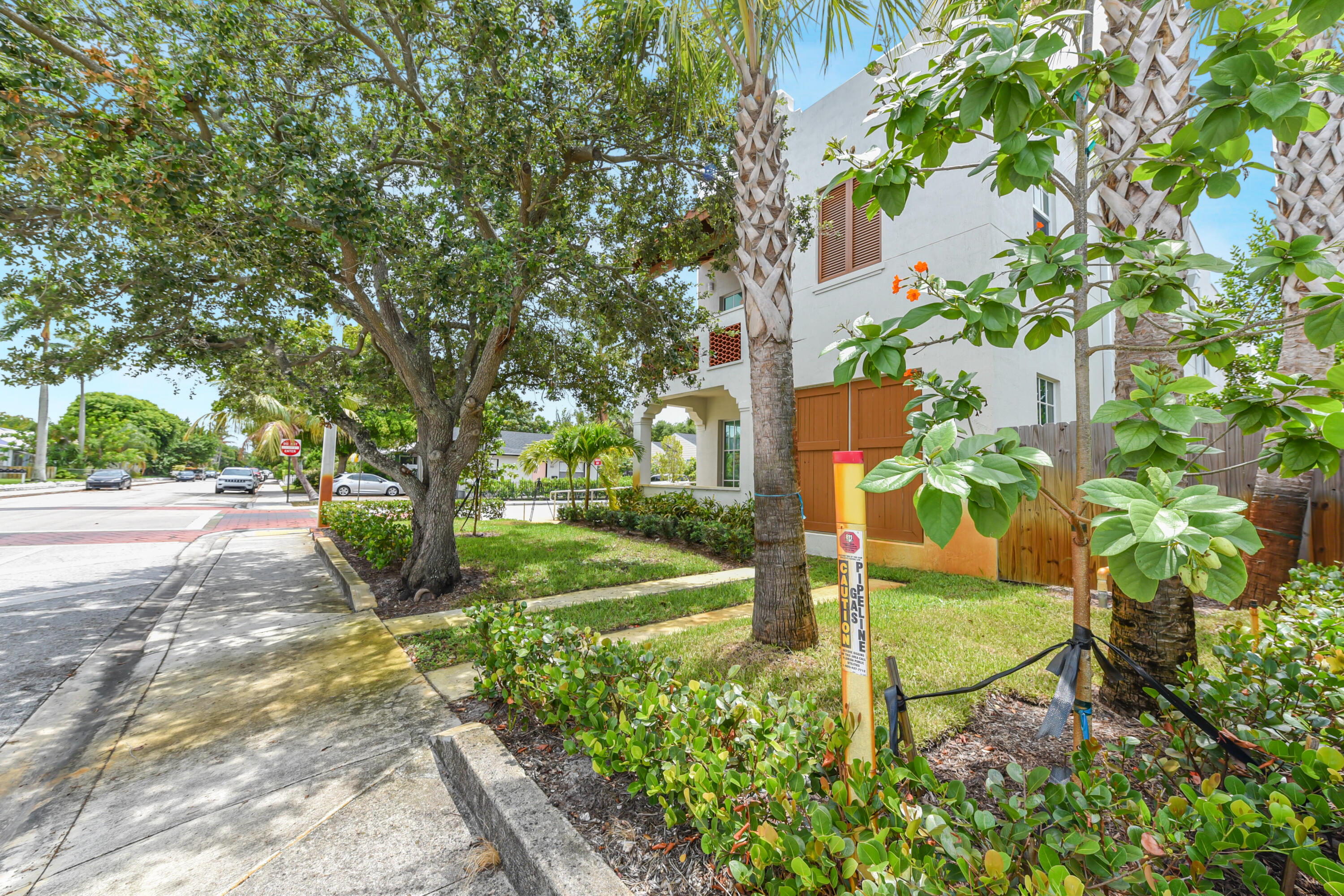 LAKE WORTH TOWN OF - Residential Income