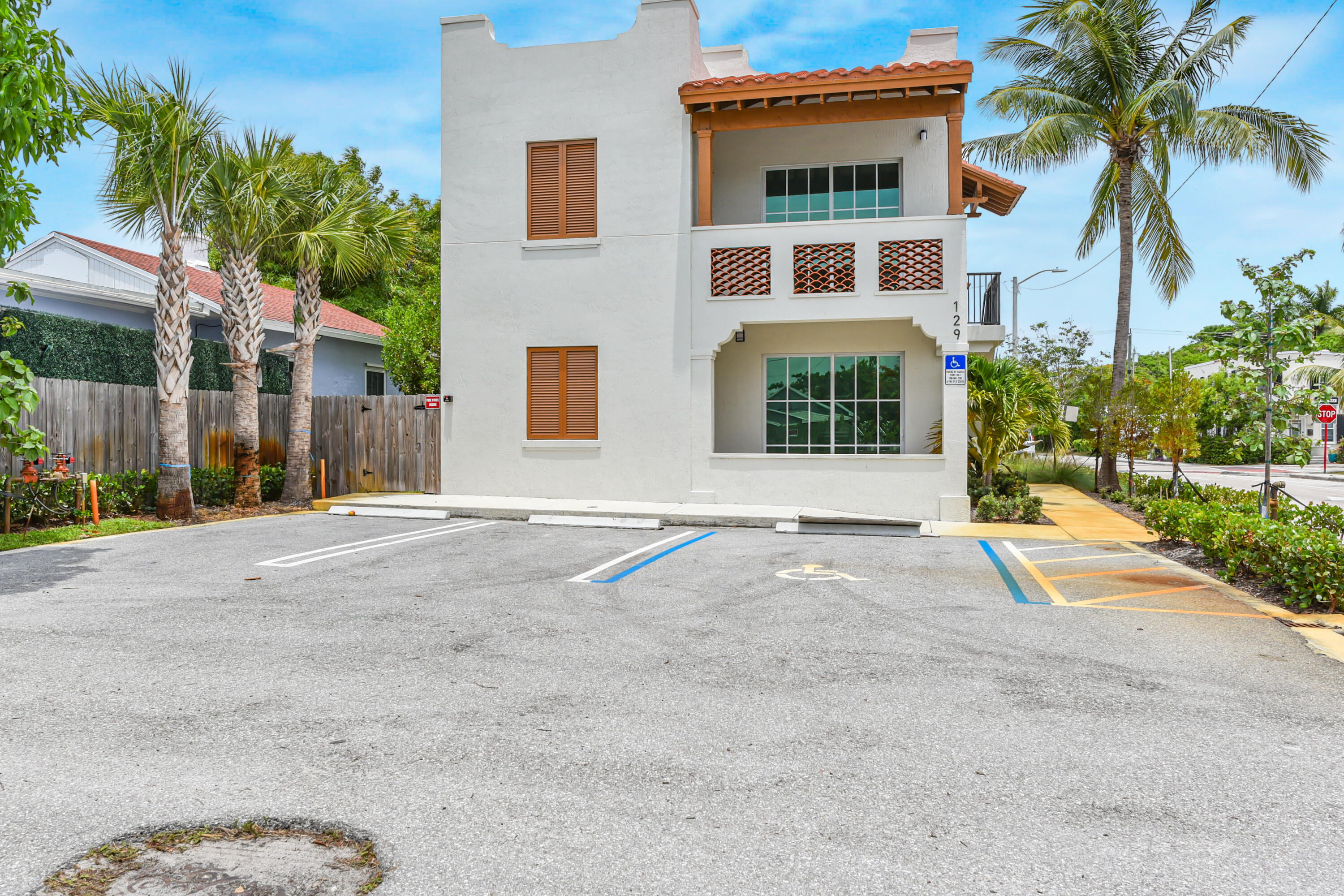 LAKE WORTH TOWN OF - Residential Income