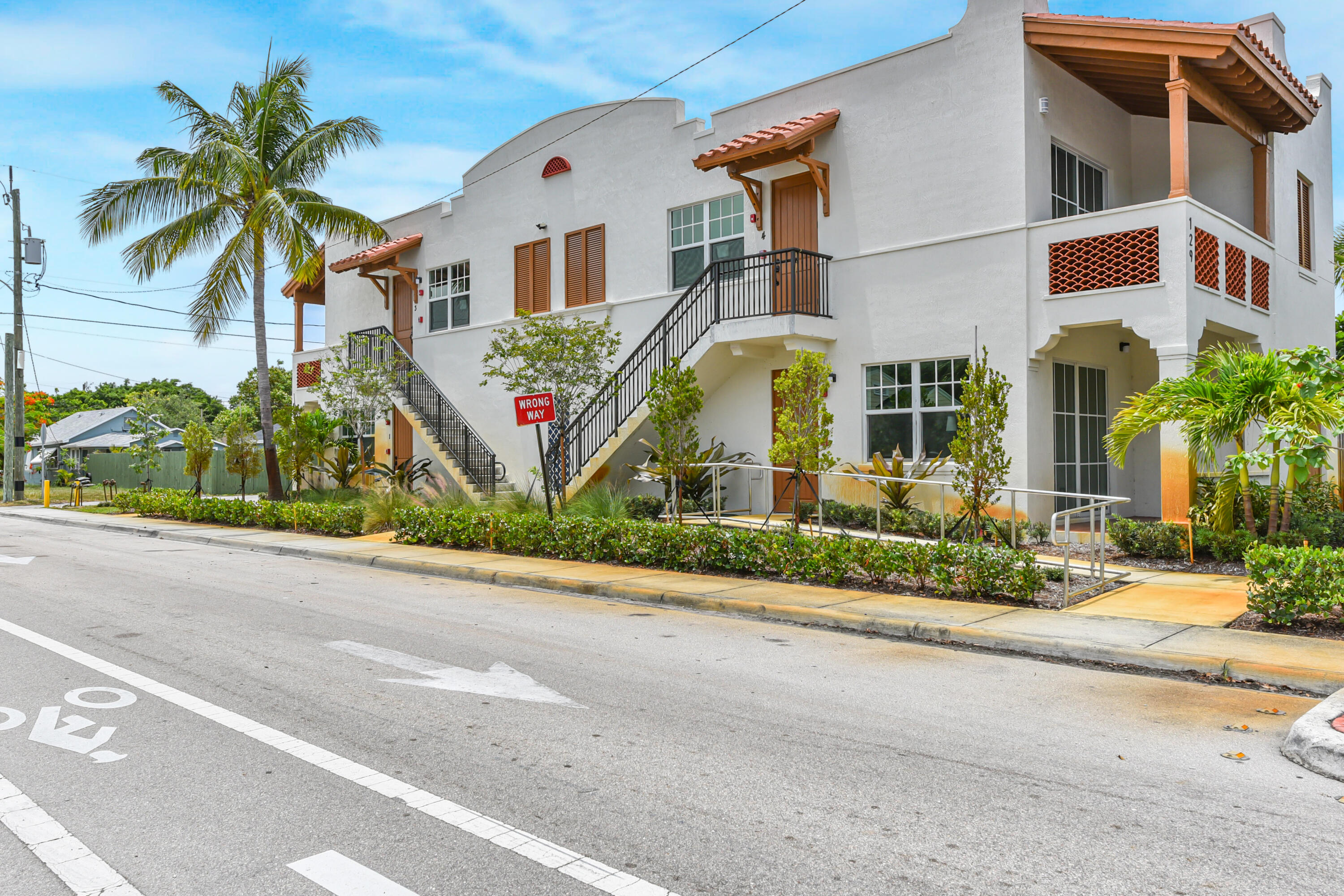 LAKE WORTH TOWN OF - Residential Income