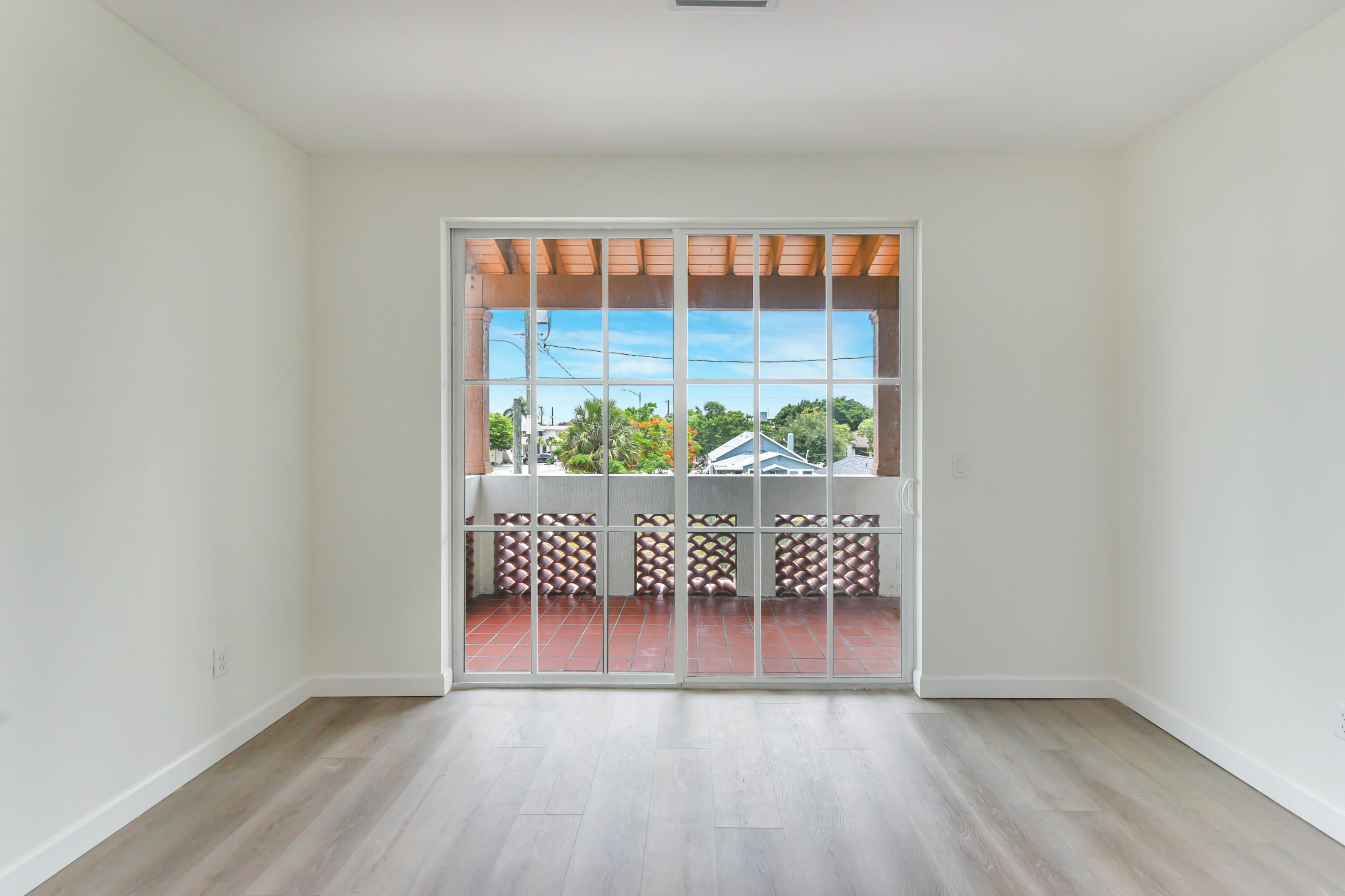 LAKE WORTH TOWN OF - Residential Income