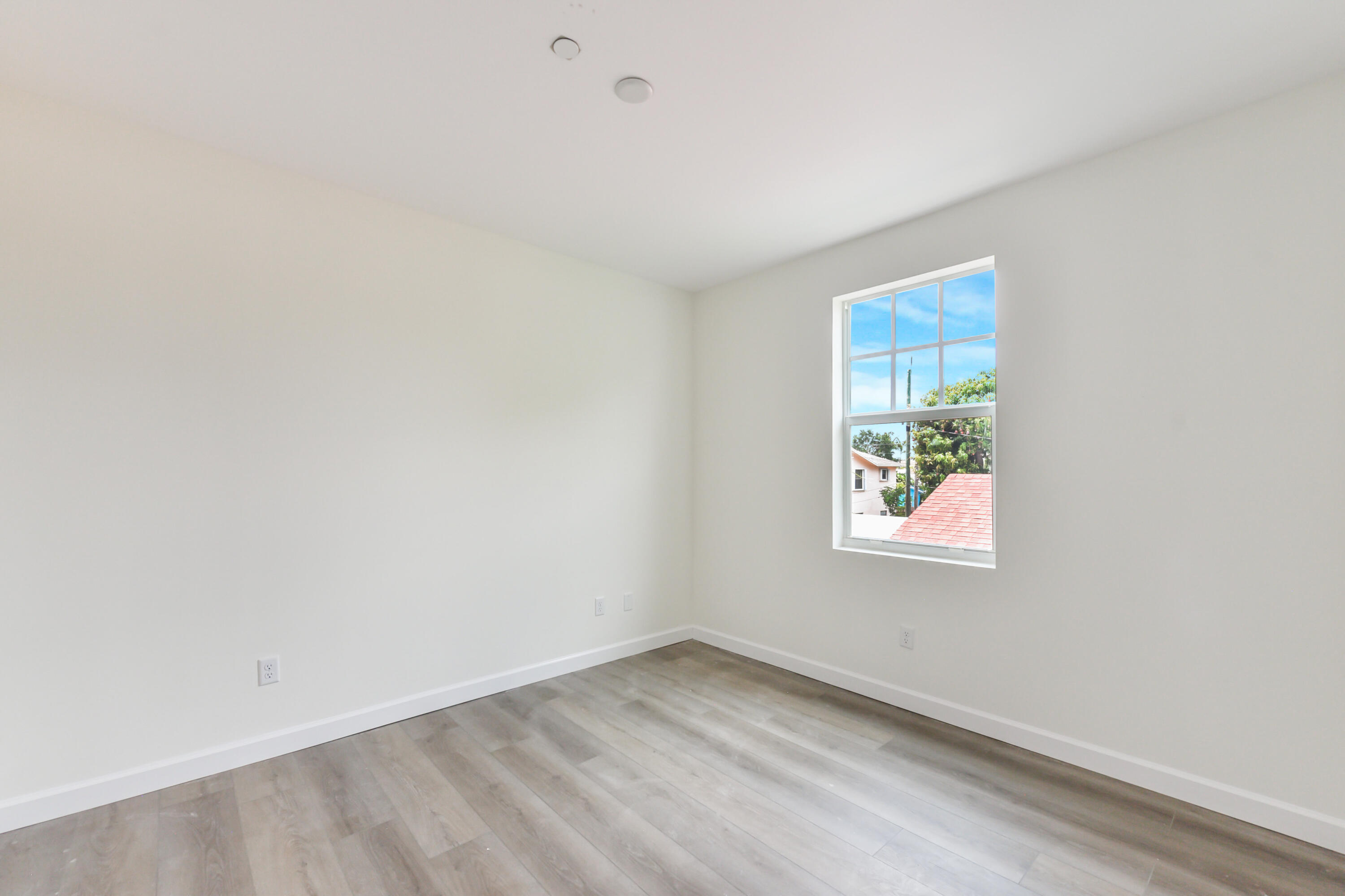 LAKE WORTH TOWN OF - Residential Income