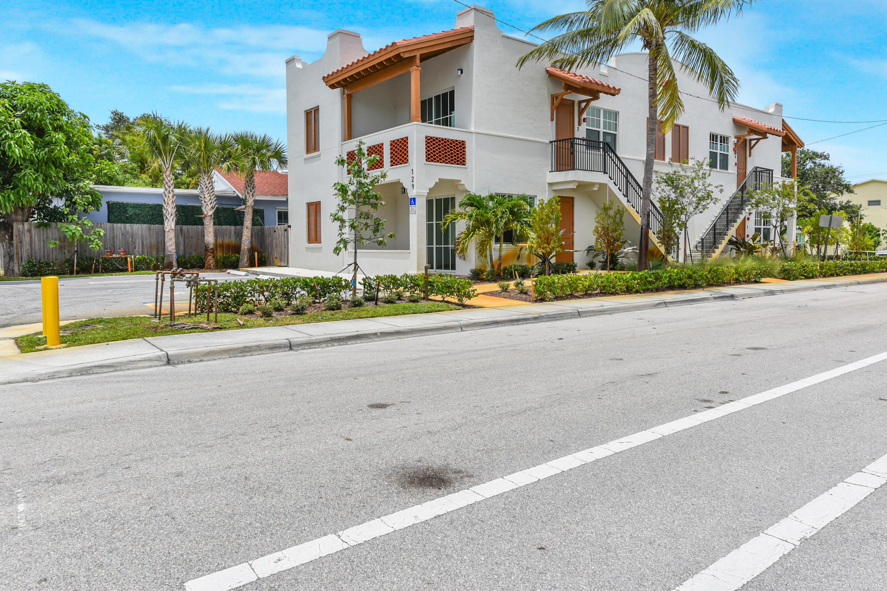 LAKE WORTH TOWN OF - Residential Income