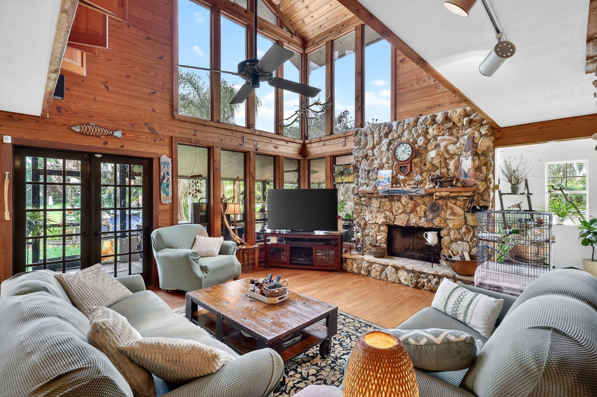 RUSTIC HILLS - Residential