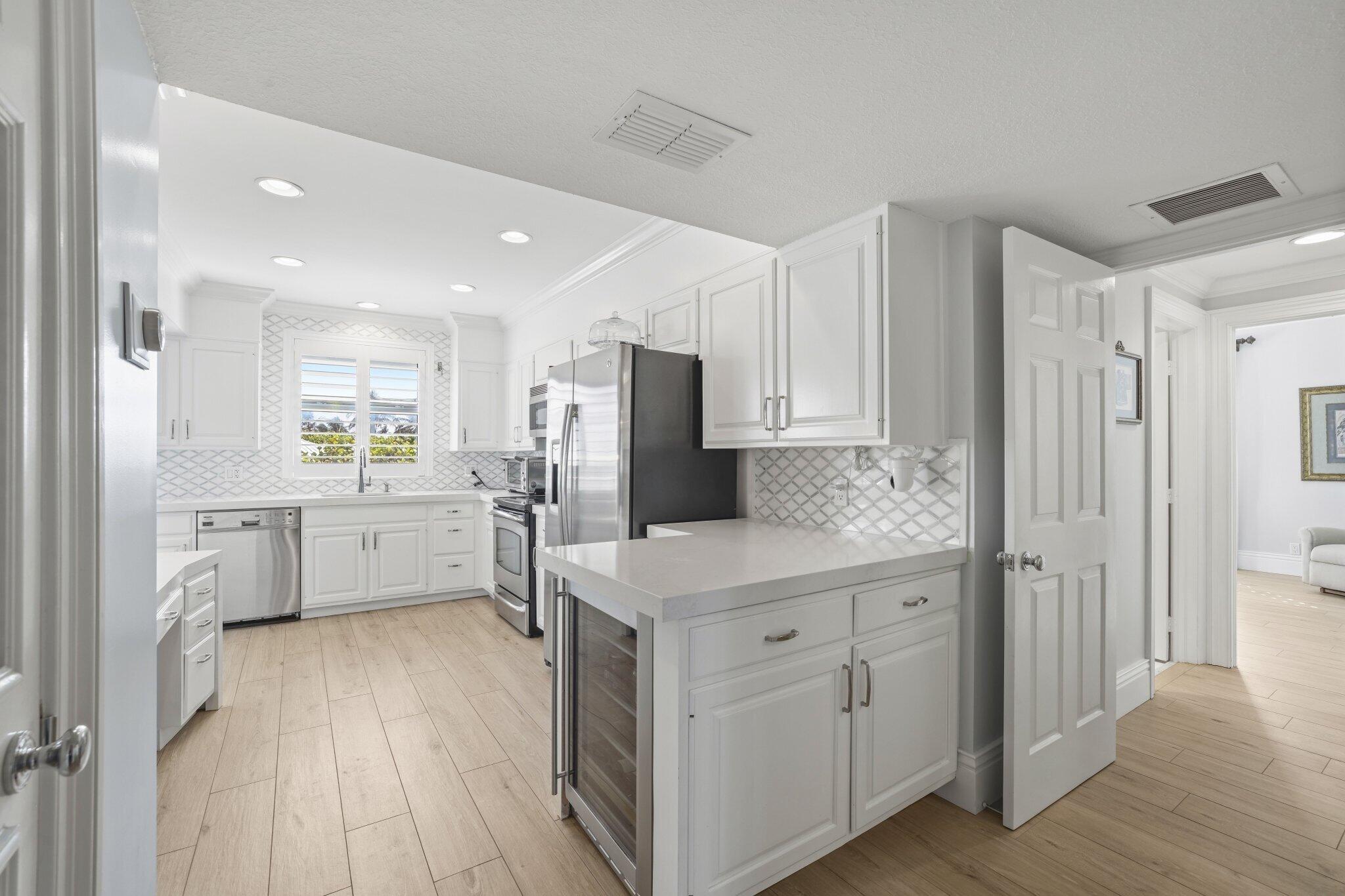 BERMUDA HIGH WEST ONE AND TWO CONDO - Residential