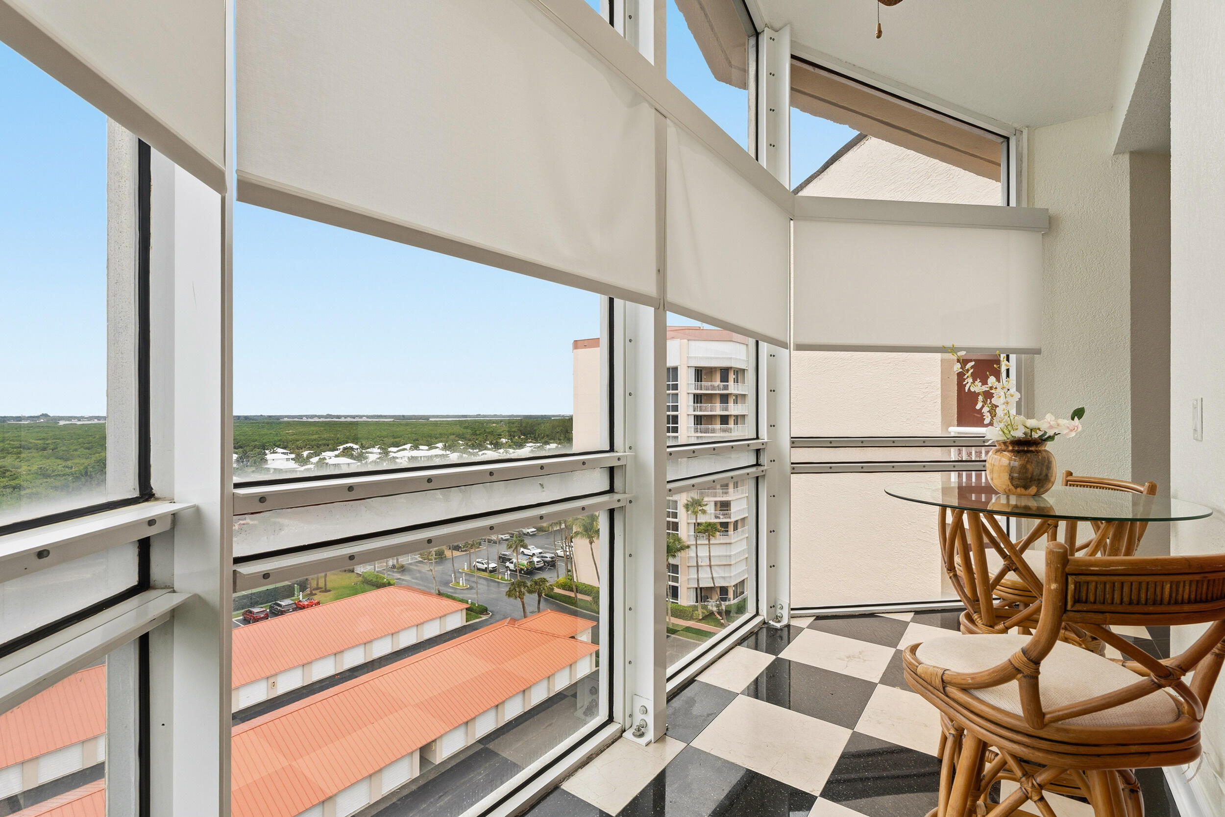 HIBISCUS BY THE SEA CONDOMINIUM - Residential