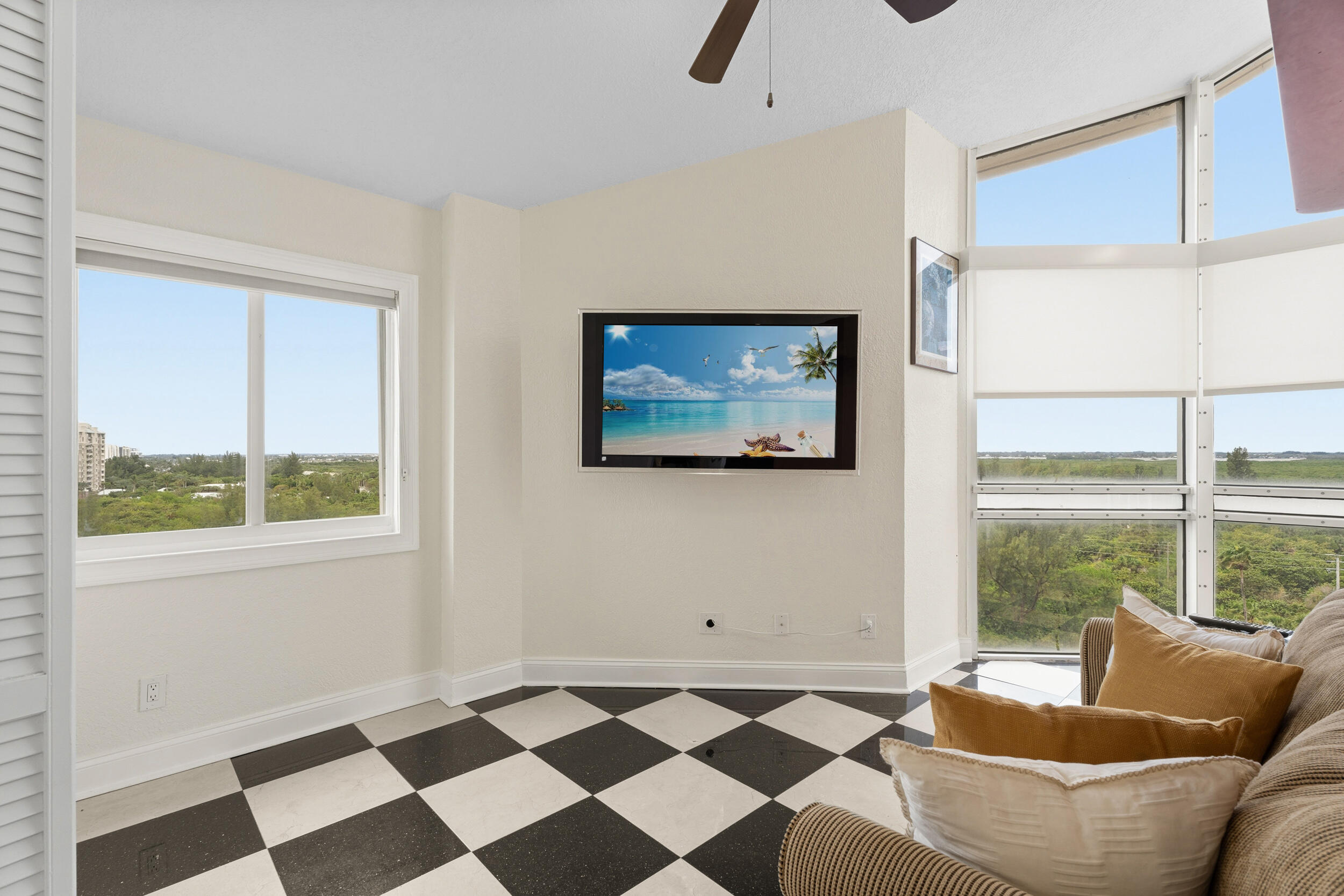 HIBISCUS BY THE SEA CONDOMINIUM - Residential