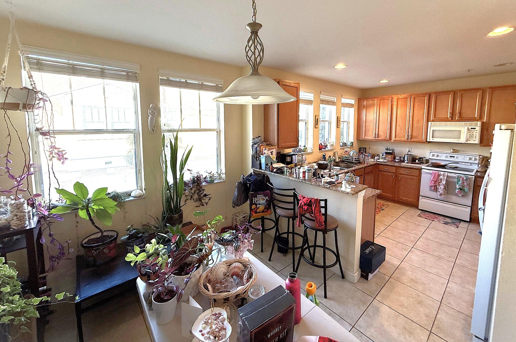 CITYSIDE CONDO - Residential