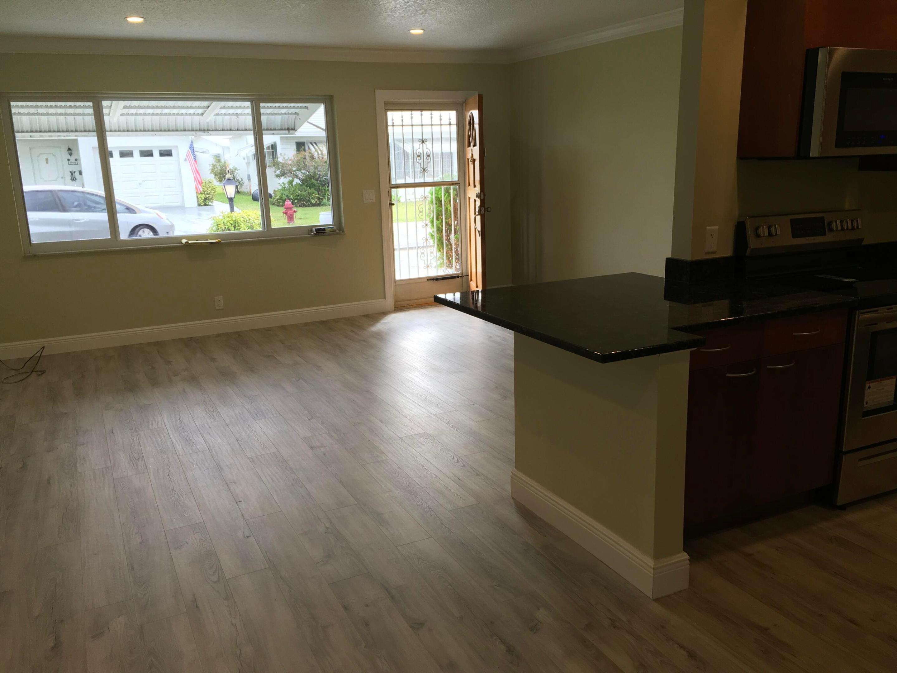 PALM BEACH LEISUREVILLE REPLAT - Residential Lease