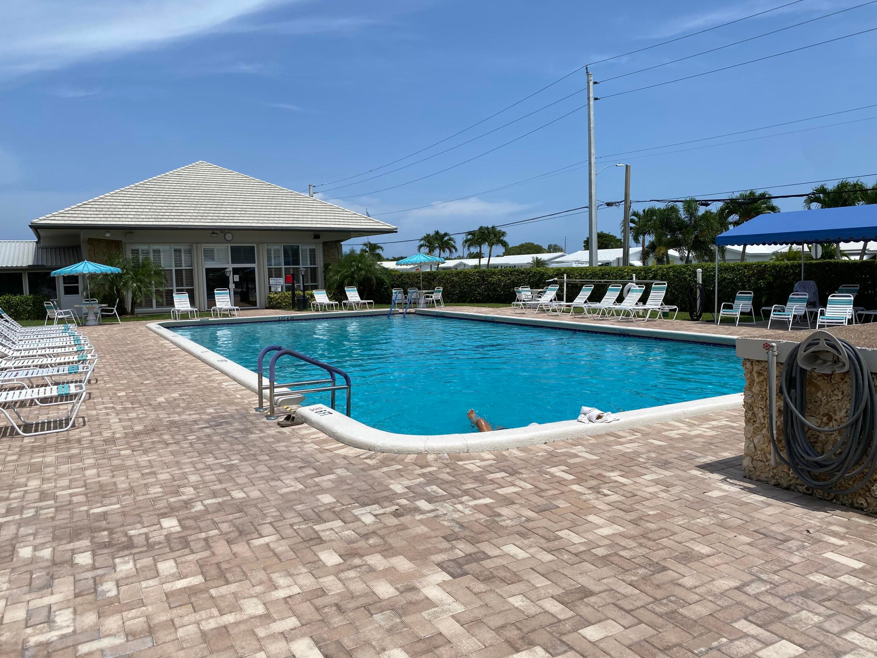 PALM BEACH LEISUREVILLE REPLAT - Residential Lease