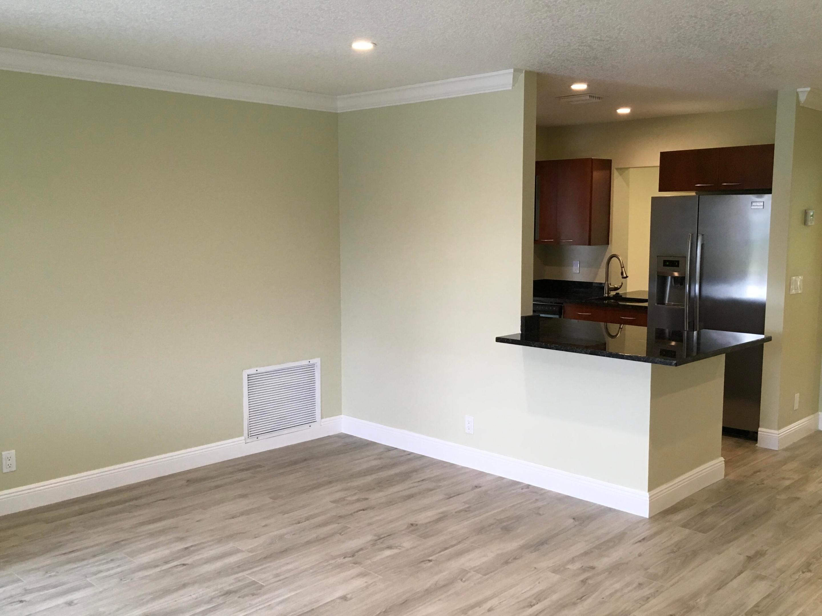 PALM BEACH LEISUREVILLE REPLAT - Residential Lease
